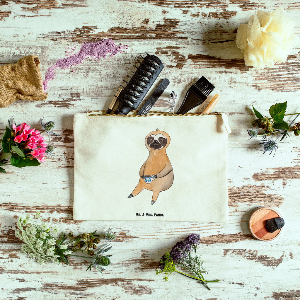 Make-up bag sloth Coffee beauty tasche, Schminkbeutel, Federmappe, Schminktäschchen, pinsel tasche, beauty case, utensilientasche, pencil case, Waschbeutel, Kulturtasche, Etui, Schminktasche, Kosmetiktasche, Mäppchen, Schlampermäppchen, Kulturbeutel, aufbewahrungsbeutel, toiletry bag, aufbewahrungstasche, Kosmetikbeutel, kosmetiktäschchen, Stiftemäppchen, Waschtasche, Faultier, Faultier Geschenk, Faultier Deko, Faultiere, Kaffee, Erster Kaffee, Morgenmuffel, Kaffeegetränk, Frühaufsteher, Genießer, faul, Kaffeetasse, Coffee, Lieblingstier