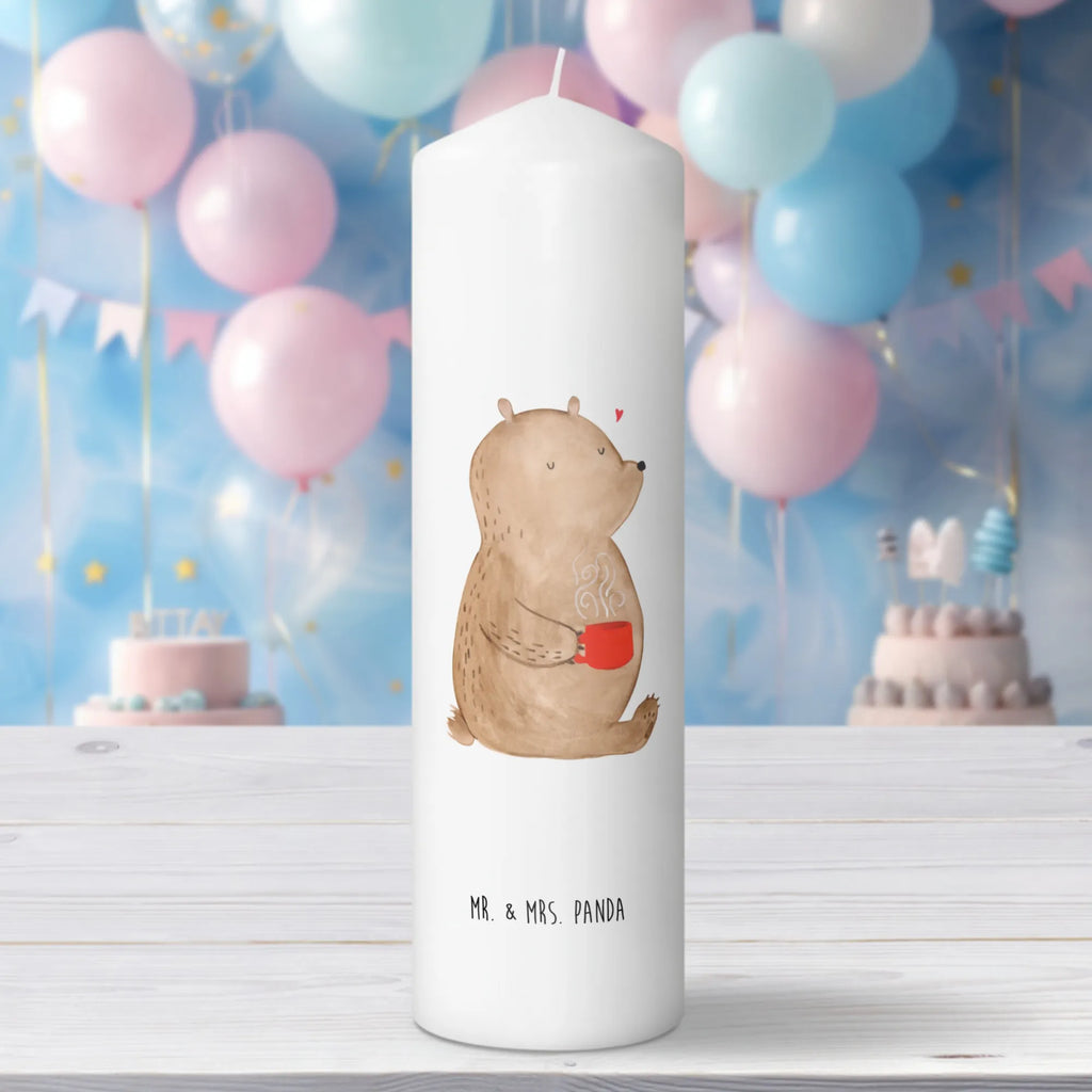 Kerze Bär Kaffee Tischkerze, Geburtstagskerze, Osterkerze, Bedruckte Kerze, Gartenkerze, Handgemachte Kerze, Dekorative Kerze, Geburtskerze, Dekokerze, Kerze Mit Motiv, Erinnerungslicht, Adventskerze, Grosse Kerze, Blockkerze, Weihnachtskerze, Dinnerkerze, Wunschkerze, Laternenkerze, Schmuckkerze, Erinnerungskerze, Zylinderkerze, Hochzeitskerze, Kommunionskerze, Tafelkerze, Wachskerze, Kerze Mit Spruch, Stumpenkerze, Teddybär, Teddy, Bär, Morgenroutine, Coffee, Guten Morgen, Kaffee, Welt Erobern, Welt Retten, Motivation, Bären