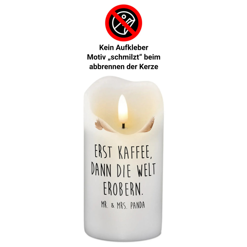 Kerze Bär Kaffee Tischkerze, Geburtstagskerze, Osterkerze, Bedruckte Kerze, Gartenkerze, Handgemachte Kerze, Dekorative Kerze, Geburtskerze, Dekokerze, Kerze Mit Motiv, Erinnerungslicht, Adventskerze, Grosse Kerze, Blockkerze, Weihnachtskerze, Dinnerkerze, Wunschkerze, Laternenkerze, Schmuckkerze, Erinnerungskerze, Zylinderkerze, Hochzeitskerze, Kommunionskerze, Tafelkerze, Wachskerze, Kerze Mit Spruch, Stumpenkerze, Teddybär, Teddy, Bär, Morgenroutine, Coffee, Guten Morgen, Kaffee, Welt Erobern, Welt Retten, Motivation, Bären