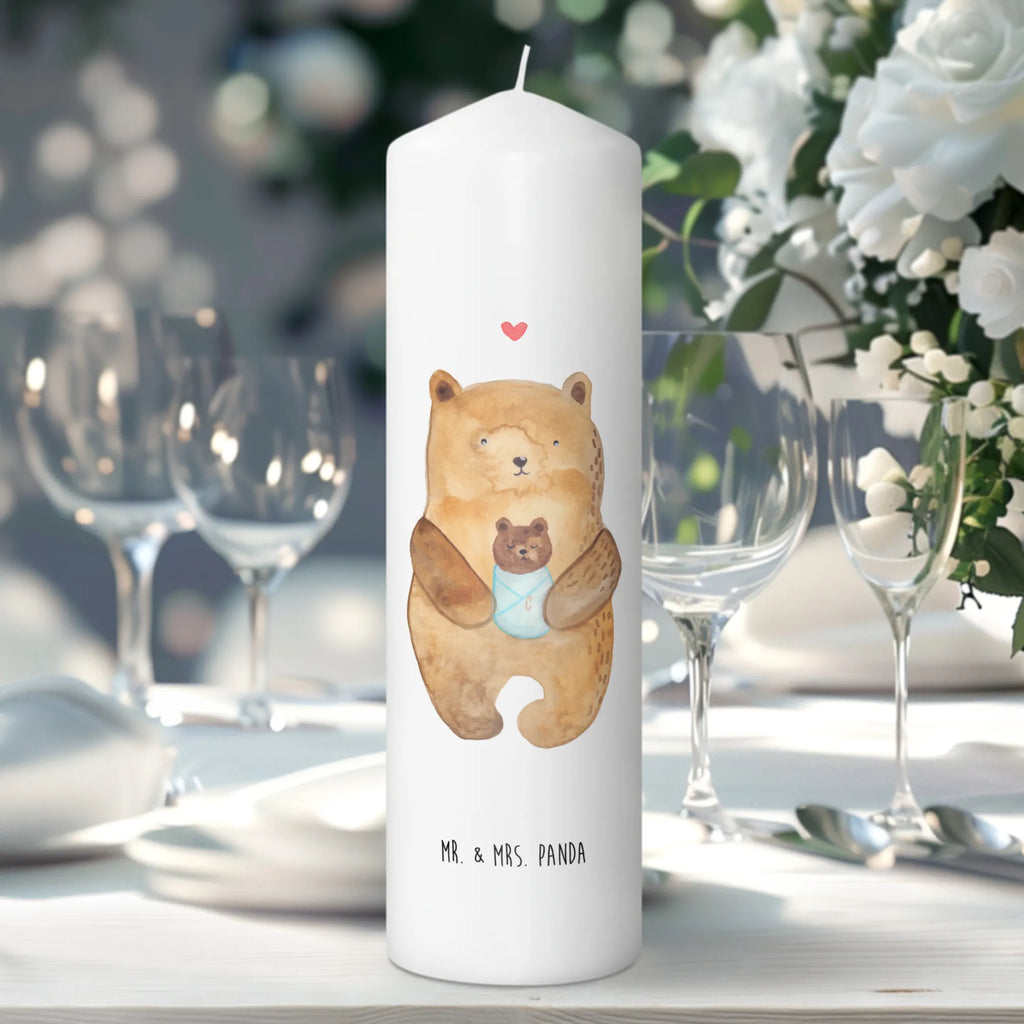 Candle bear infant Kerze Mit Motiv, Erinnerungslicht, Laternenkerze, Bedruckte Kerze, Geburtskerze, Dekokerze, Tischkerze, Weihnachtskerze, Blockkerze, Erinnerungskerze, Wachskerze, Kommunionskerze, Tafelkerze, Geburtstagskerze, Wunschkerze, Dinnerkerze, Grosse Kerze, Schmuckkerze, Stumpenkerze, Handgemachte Kerze, Zylinderkerze, Adventskerze, Osterkerze, Hochzeitskerze, Kerze Mit Spruch, Gartenkerze, Dekorative Kerze, Teddybär, Teddy, Bär, Glückwunsch, Mutter, Enkel, Geburtstag, Täufling, Geburt, Nichte, Neffe, Taufe, Baby, Eltern, Enkelin