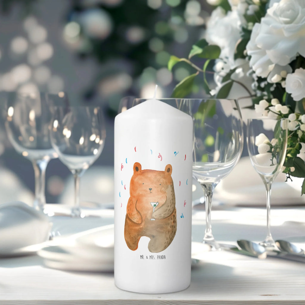 Kerze Bär Party Grabkerze, Stumpenkerze, Fair-Trade-Kerze, Andachtskerze, Grablicht, Kerze Für Firmung, Gedenkkerze, Dinnerkerzenpaar, Kerze Mit Motiv, Tischkerze, Votivkerze, Stumpenkerzen-Set, Duftkerze, Kerze Mit Gravur, Kerze Mit Spruch, Kerze Für Taufe, Glas-Kerze, Blockkerze, Kerze Für Advent, Dinnerkerze, Trauerkerze, Outdoor-Kerze, Kerze Ohne Duft, Kerze Mit Duft, Streukerze, Gartenkerze, Kerze Mit Namensgravur, Kerze Für Hochzeit, Kerze Für Ostern, Laternenkerze, Sojawachskerze, Metall-Kerze, Handgegossene Kerze, Kerze Für Kommunion, Kerze Als Gastgeschenk, Stearin­kerze, Kerze Für Geburtstag, Kerze Für Weihnachten, Kerze Mit Prägung, Stabkerze, Kerze Mit Fotoeinleger, Bio-Kerze, Handgemachte Kerze, Kerze, Teelicht, Tafelkerze, Bär, Teddy, Teddybär, Mitbringsel, Feiern, Geburtstagsgeschenk, Abfeiern, Lustig, Party, Gute Laune, Geburtstag, Geschenk