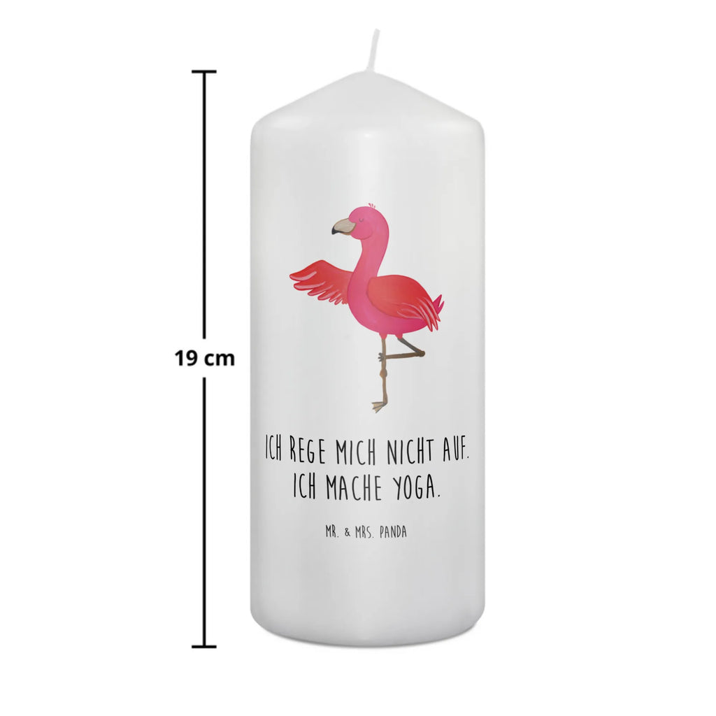Candle flamingo yoga Blockkerze, Kommunionskerze, Osterkerze, Wunschkerze, Kerze Mit Spruch, Gartenkerze, Kerze Mit Motiv, Handgemachte Kerze, Erinnerungskerze, Dekokerze, Zylinderkerze, Geburtskerze, Geburtstagskerze, Bedruckte Kerze, Laternenkerze, Adventskerze, Hochzeitskerze, Erinnerungslicht, Stumpenkerze, Dekorative Kerze, Schmuckkerze, Wachskerze, Tischkerze, Tafelkerze, Grosse Kerze, Dinnerkerze, Weihnachtskerze, Flamingo, Aufregen, Tiefenentspannung, Yoga, Yoga-Übung, Achtsamkeit, Vogel, Ärger, Namaste, Entspannung