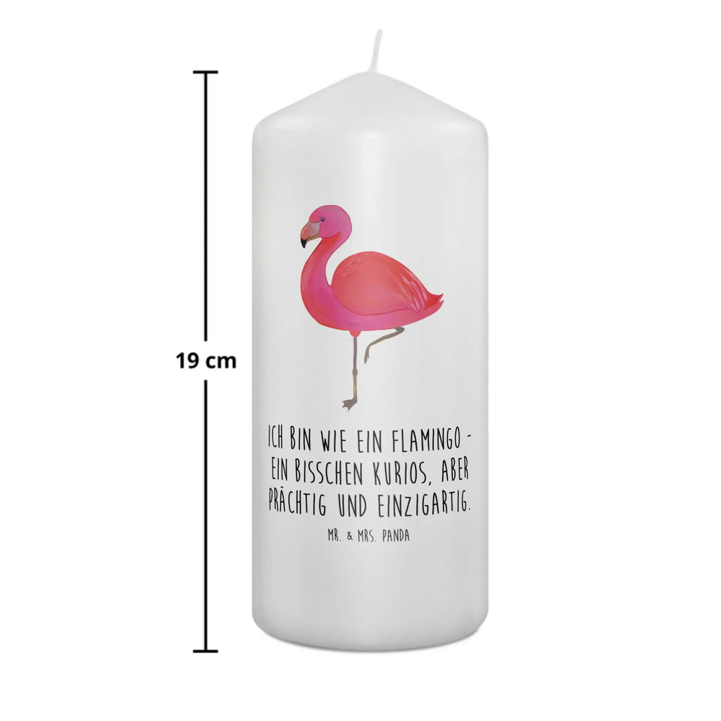 Kerze Flamingo Classic Geburtskerze, Erinnerungskerze, Schmuckkerze, Bedruckte Kerze, Kerze Mit Spruch, Wachskerze, Tafelkerze, Hochzeitskerze, Adventskerze, Dinnerkerze, Kommunionskerze, Geburtstagskerze, Wunschkerze, Weihnachtskerze, Osterkerze, Grosse Kerze, Blockkerze, Stumpenkerze, Kerze Mit Motiv, Tischkerze, Gartenkerze, Dekokerze, Handgemachte Kerze, Dekorative Kerze, Laternenkerze, Erinnerungslicht, Zylinderkerze, Flamingo, Einzigartig, Sohn, Freundin, Ich, Geschwister, Freundinnen, Selbstliebe, Spruch, Außenseiter, Tochter, für Mich, Stolz