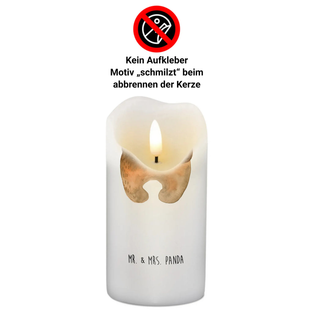 Kerze Kommunion-Bär Dinnerkerze, Kerze Für Advent, Andachtskerze, Stumpenkerze, Handgegossene Kerze, Stearin­kerze, Blockkerze, Votivkerze, Stabkerze, Duftkerze, Kerze Für Geburtstag, Dinnerkerzenpaar, Kerze, Sojawachskerze, Kerze Mit Namensgravur, Kerze Für Weihnachten, Kerze Mit Spruch, Grabkerze, Stumpenkerzen-Set, Trauerkerze, Kerze Für Firmung, Kerze Mit Duft, Kerze Für Hochzeit, Kerze Für Taufe, Kerze Als Gastgeschenk, Kerze Mit Gravur, Handgemachte Kerze, Tafelkerze, Gartenkerze, Kerze Mit Motiv, Laternenkerze, Kerze Mit Prägung, Kerze Mit Fotoeinleger, Metall-Kerze, Glas-Kerze, Fair-Trade-Kerze, Grablicht, Teelicht, Streukerze, Bio-Kerze, Kerze Ohne Duft, Tischkerze, Gedenkkerze, Kerze Für Ostern, Kerze Für Kommunion, Outdoor-Kerze, Bär, Teddy, Teddybär, Kommunion, katholisch, Taufkerze, Gottes Segen