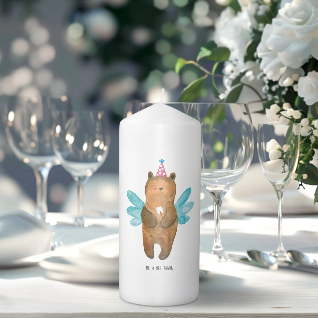 Kerze Zahnfee Bär Hochzeitskerze, Wunschkerze, Osterkerze, Gartenkerze, Dinnerkerze, Schmuckkerze, Kerze Mit Motiv, Geburtskerze, Zylinderkerze, Adventskerze, Weihnachtskerze, Grosse Kerze, Kerze Mit Spruch, Erinnerungskerze, Stumpenkerze, Erinnerungslicht, Dekokerze, Handgemachte Kerze, Kommunionskerze, Tischkerze, Laternenkerze, Blockkerze, Dekorative Kerze, Wachskerze, Geburtstagskerze, Bedruckte Kerze, Tafelkerze, Teddybär, Teddy, Bär, Milchzahn, Erster Zahn, Zahnfee, Fee