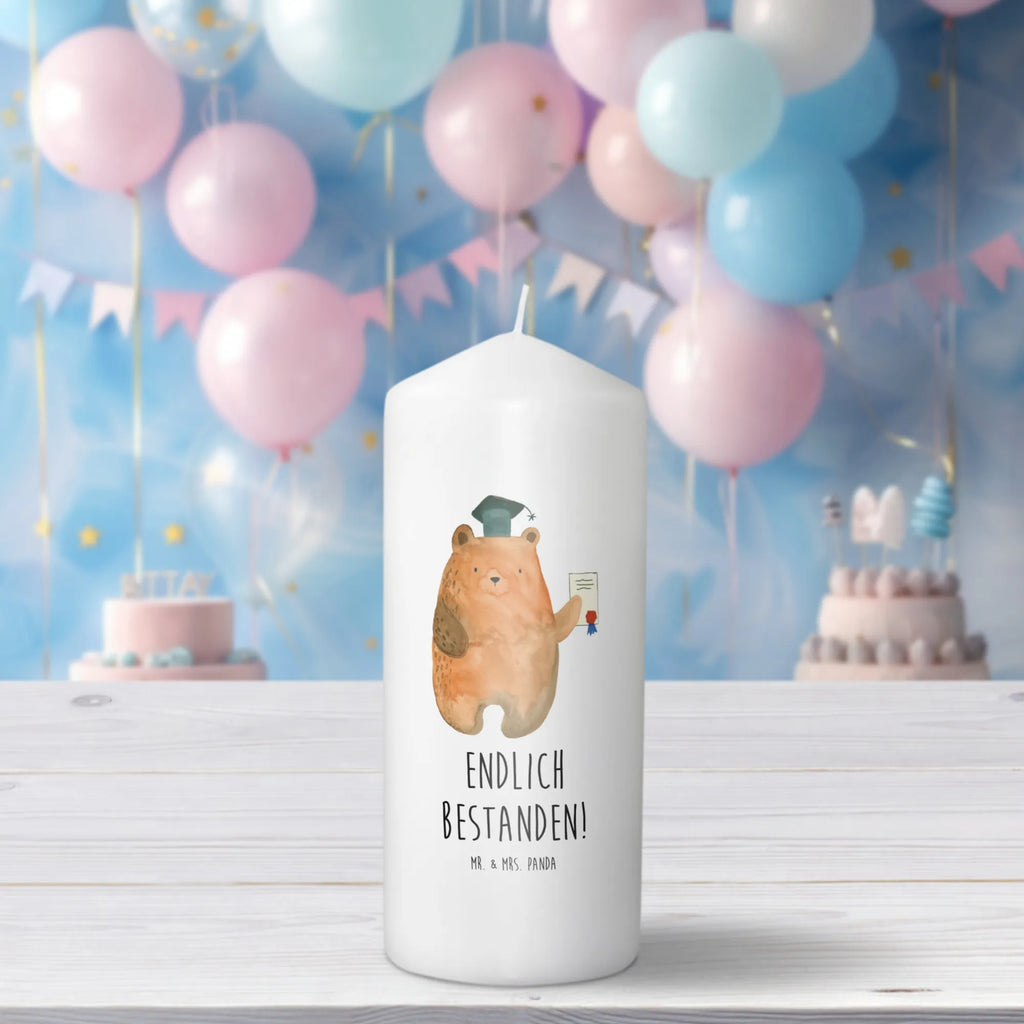 Candle bear Test Wunschkerze, Tischkerze, Dekokerze, Stumpenkerze, Erinnerungskerze, Kerze Mit Spruch, Blockkerze, Schmuckkerze, Handgemachte Kerze, Weihnachtskerze, Tafelkerze, Erinnerungslicht, Hochzeitskerze, Zylinderkerze, Gartenkerze, Adventskerze, Dinnerkerze, Dekorative Kerze, Bedruckte Kerze, Wachskerze, Geburtskerze, Grosse Kerze, Laternenkerze, Geburtstagskerze, Osterkerze, Kerze Mit Motiv, Kommunionskerze, Teddybär, Teddy, Bär, Abschluss, Prüfung Bestanden, Prüfungen, Abschlusszeugnis, Zeugnis, Abitur