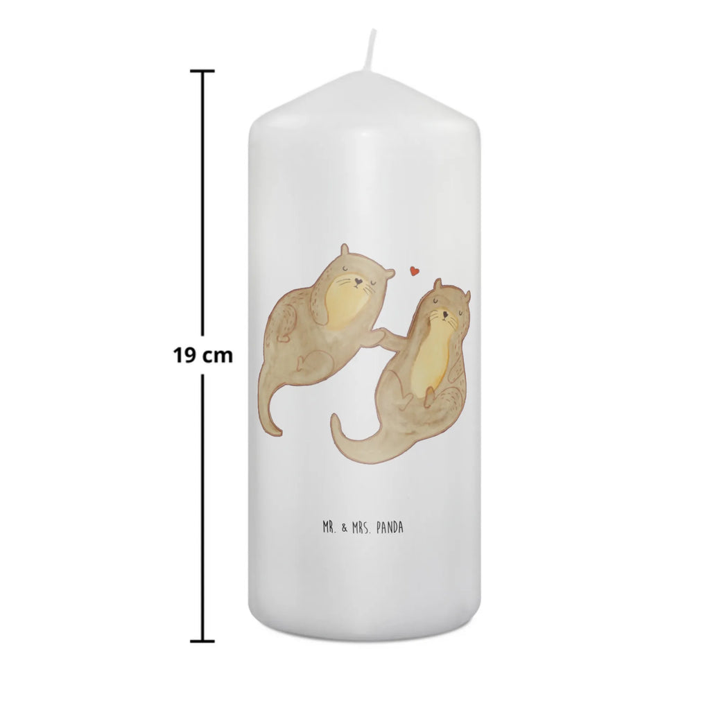 Candle otter holding hands Geburtskerze, Tafelkerze, Gartenkerze, Schmuckkerze, Bedruckte Kerze, Geburtstagskerze, Wunschkerze, Adventskerze, Erinnerungslicht, Tischkerze, Erinnerungskerze, Zylinderkerze, Laternenkerze, Kommunionskerze, Kerze Mit Motiv, Hochzeitskerze, Blockkerze, Dekokerze, Grosse Kerze, Osterkerze, Dekorative Kerze, Stumpenkerze, Dinnerkerze, Weihnachtskerze, Wachskerze, Kerze Mit Spruch, Handgemachte Kerze, Otter, Seeotter, Fischotter, Otter Seeotter See Otter