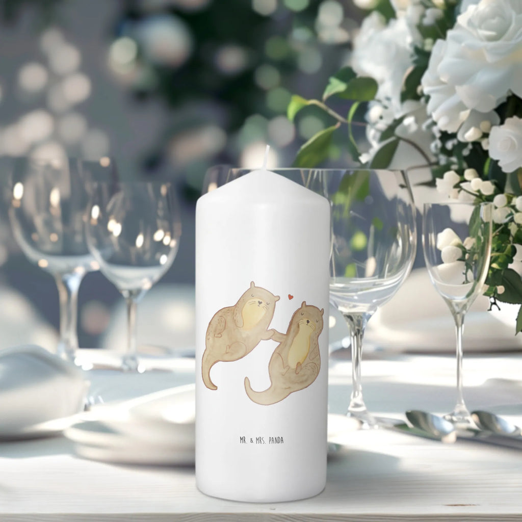 Candle otter holding hands Geburtskerze, Tafelkerze, Gartenkerze, Schmuckkerze, Bedruckte Kerze, Geburtstagskerze, Wunschkerze, Adventskerze, Erinnerungslicht, Tischkerze, Erinnerungskerze, Zylinderkerze, Laternenkerze, Kommunionskerze, Kerze Mit Motiv, Hochzeitskerze, Blockkerze, Dekokerze, Grosse Kerze, Osterkerze, Dekorative Kerze, Stumpenkerze, Dinnerkerze, Weihnachtskerze, Wachskerze, Kerze Mit Spruch, Handgemachte Kerze, Otter, Seeotter, Fischotter, Otter Seeotter See Otter