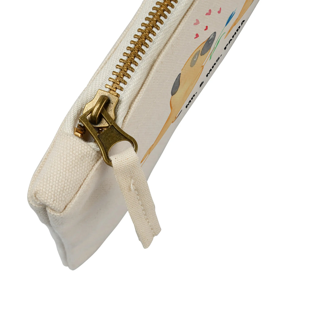 torebka na makijaż mops Zakochani aufbewahrungstasche, Etui, Waschtasche, Kulturbeutel, Schminktäschchen, Kosmetikbeutel, Stiftemäppchen, aufbewahrungsbeutel, Schminkbeutel, kosmetiktäschchen, toiletry bag, Federmappe, beauty tasche, Waschbeutel, pencil case, Kulturtasche, utensilientasche, Schlampermäppchen, Schminktasche, Mäppchen, beauty case, Kosmetiktasche, pinsel tasche, Sprüche, Hunderasse, Tierliebhaber, Haustier, Hundemotiv, Hund, Hundebesitzer, Liebesspruch. Verlobt, Hundeliebe, Möpse, Verliebt, Geschenk Freund, Mops, Partner, Liebe