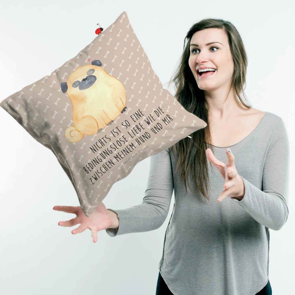 Cushion Pug wohnzimmer kissen, couchkissen 40x40, couch kissen, 40 X 40 Kissen, Kissen 40x40, Polsterkissen, kissen für couch, Kuschelkissen, zierkissen 40x40, microfaser sofakissen, Mikrofaser Kissen, kissen mikrofaser, deko kissen, Dekokissen, Couchkissen, Sofakissen 40x40, Kopfkissen, wurfkissen, Sofakissen, kuschel kissen, Kopfkissen 40x40, Zierkissen, sofa kissen, microfaser zierkissen, kissen für sofa, zier kissen, kissen 40 x 40, Motivkissen, Dekokissen 40x40, Dekokissen Sofa, kuschelkissen 40x40, microfaser kopfkissen, Kissen, 40x40 kissen, microfaser dekokissen, Hunderasse, Hundebesitzer, Sprüche, Hundemotiv, Haustier, Tierliebhaber, Hund, Hundeliebe, Liebe, Mops
