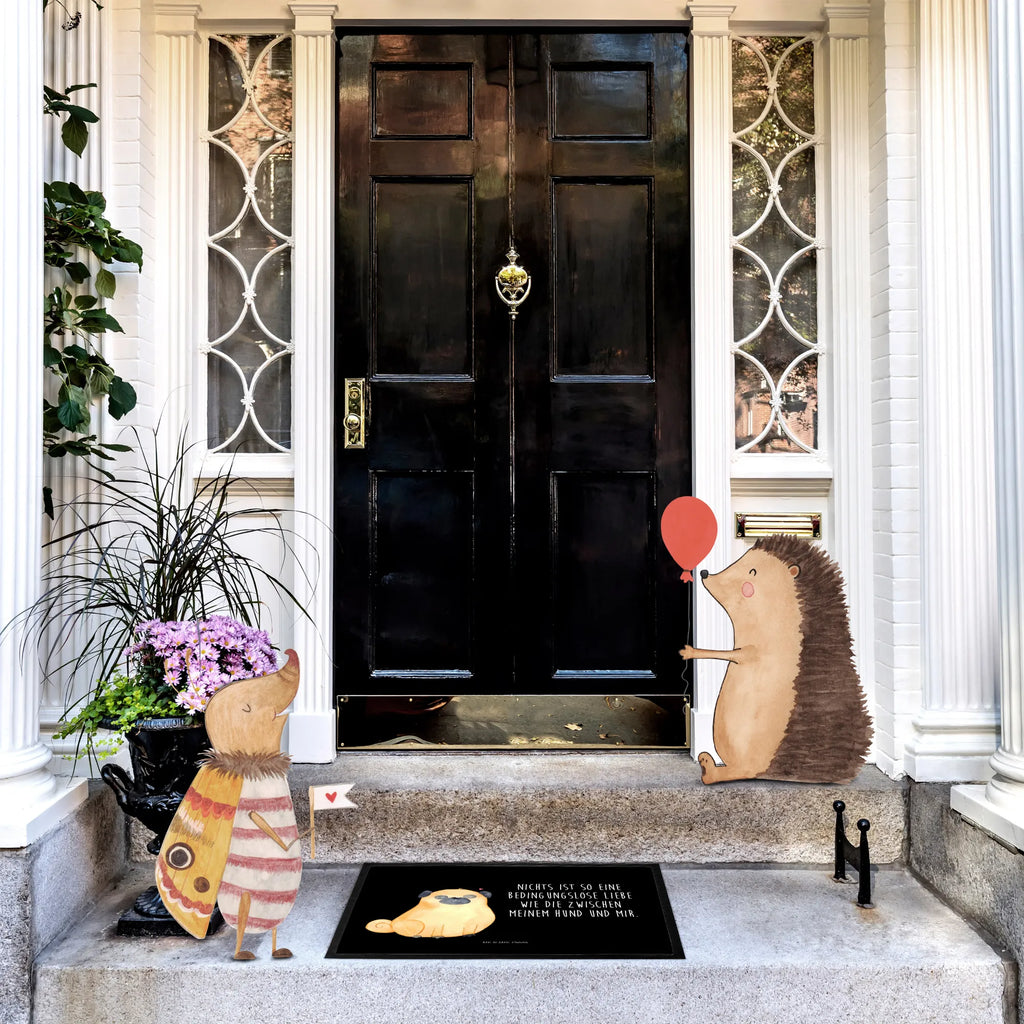 Doormat Pug sauberlaufmatten, Abtretmatte, Fußmatten, außenmatte, abstreifer, Schuhabstreifer, Eingangsteppich, Türvorleger, Fußabtreter, Schmutzfangmatte, Schmutzmatte, Fussmatte, türmatten, fußmatte, hausmatte, Haustürmatte, Fußabstreifer, Abtreter, matte haustür, Türmatte, Sauberlaufmatte, schmutzfangmatten, flurmatte, Eingangsmatte, Schmutzfangteppich, Schmutzfänger, Hund, Tierliebhaber, Haustier, Hundemotiv, Hunderasse, Sprüche, Hundebesitzer, Hundeliebe, Liebe, Mops