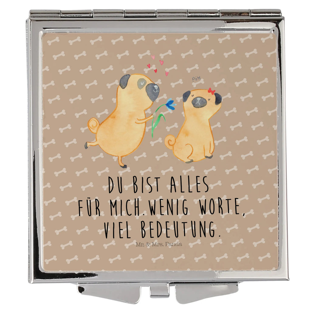 Handtaschenspiegel quadratisch Mops verliebt Kosmetikspiegel Klein, Reise Spiegel, Handspiegel Mit Hülle, Taschenspiegel, Handspiegel Für Damen, Mini Spiegel, Spiegel Für Make-Up Tasche, Handspiegel Geschenkidee, Klappbarer Handspiegel, Design Taschenspiegel, Schminkspiegel To Go, Spiegel Für Unterwegs, Klappbarer Taschenspiegel, Tragbarer Spiegel, Handspiegel Zum Mitnehmen, Kompaktspiegel, Runder Taschenspiegel, Vintage Kompaktspiegel, Quadratischer Handspiegel, Schminkspiegel Kompakt, Taschen-Kosmetikspiegel, Spiegel Für Handtasche, Deko Handspiegel, Silber, Klappspiegel, Handtaschenspiegel, Spiegel Für Schminktasche, Hunderasse, Sprüche, Hundemotiv, Tierliebhaber, Hund, Haustier, Hundebesitzer, Liebe, Partner, Geschenk Freund, Hundeliebe, Möpse, Verliebt, Mops, Liebesspruch. Verlobt