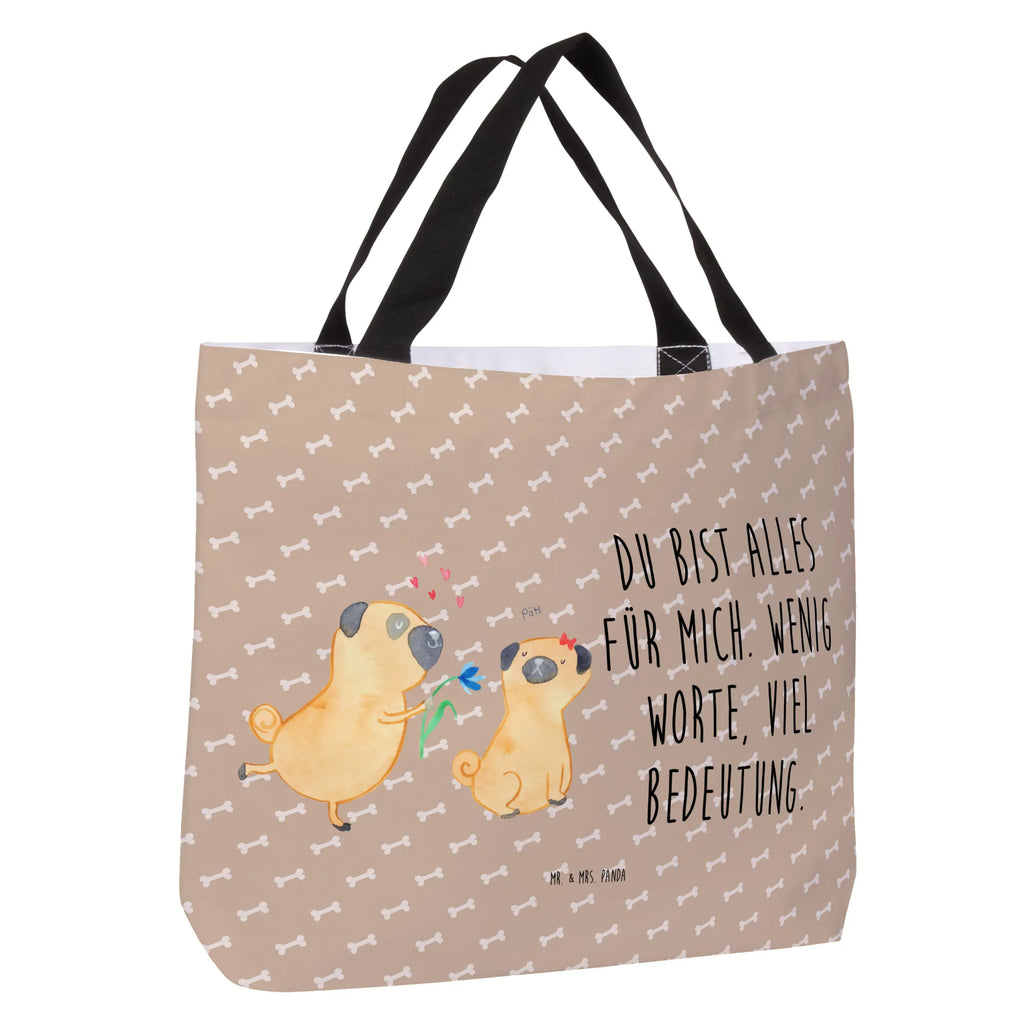 Shopper Mops Verliebt Schulbeutel, Einkaufsbeutel, Tragebeutel, Strandtasche, Freizeittasche, Schultasche, Beutel, Tasche, Einkaufstasche, Shopper, Alltagstasche, Hund, Hundemotiv, Haustier, Hunderasse, Tierliebhaber, Hundebesitzer, Sprüche, Hundeliebe, Liebe, Geschenk Freund, Mops, Liebesspruch. Verlobt, Möpse, verliebt, Partner