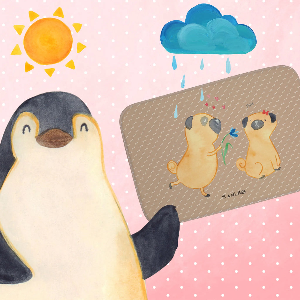 Badematte Mops Verliebt rutschfeste matte, duschmatten, duschmatte, Badläufer, fußmatte bad, bad läufer, badezimmermatte, Bad Fußmatte, badezimmervorleger, Badvorleger, Teppich Fürs Bad, Badezimmer Matte, Badematte, badezimmermatten, badmatten, wannenvorleger, badezimmer läufer, badezimmerteppiche, Duschvorleger, Badezimmerteppich, Badteppich, teppich für bad, Sprüche, Hund, Hundebesitzer, Hunderasse, Haustier, Tierliebhaber, Hundemotiv, Liebe, Partner, Verliebt, Geschenk Freund, Liebesspruch. Verlobt, Möpse, Hundeliebe, Mops