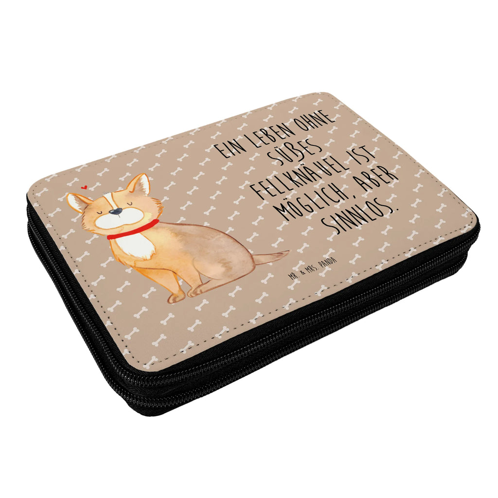 Federmappe Hund Glück Federmappe, Grundschule, Federmäppchen bedruckt, Einschulung, Schüler, Federmappe Einschulung, Stifte Etui, Federmäppchen, Büro Stifte Etui, Schülerin, Motiv, Stifterolle, Stiftetasche, Kind, Geschenk, Bestückte Federmappe, Schule, Kinder Federmappe, Hund, Hundemotiv, Haustier, Hunderasse, Tierliebhaber, Hundebesitzer, Sprüche, Hundeliebe, Corgie, Spruch, Hundemama, Liebe