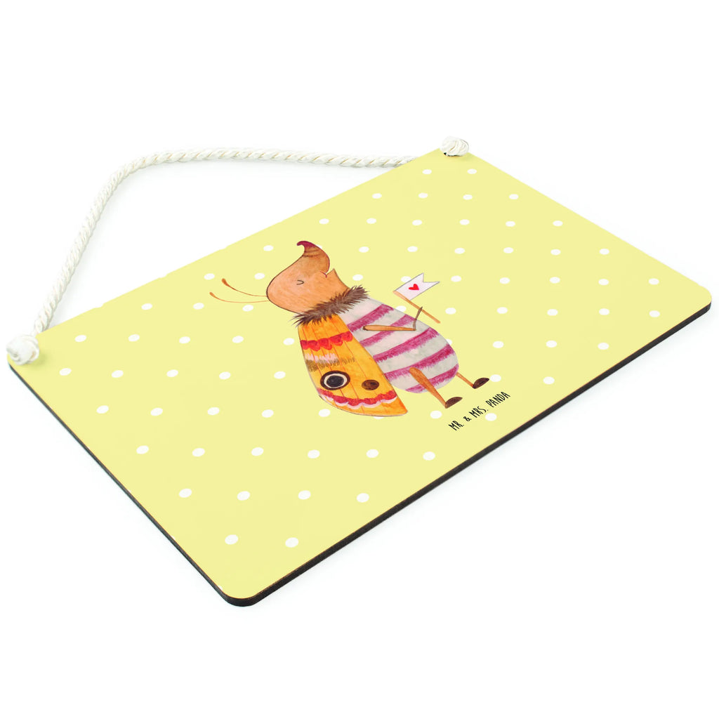 Deko Schild Nachtfalter Fähnchen Schild mit Spruch, dekoschilder, Dekoschild, Türschild Familie, Motivschild, Holzschild, dekotafel, Spruchschild, Schild, Küchenschild, Deko Schild, Türschild, Deko Wandtafel, wandtafel, Badschild, sprüche schild, wandhänger, Wandschild, Holztafel, dekoration schild, hängeschild, holzbild, Tiere, Tiermotive, Gute Laune, Lustige Sprüche, Käfer, Nachtfalter, Süß, Was Kostet Die Welt, Küche Deko, Spruch Lustig, Spruch Witzig, Niedlich