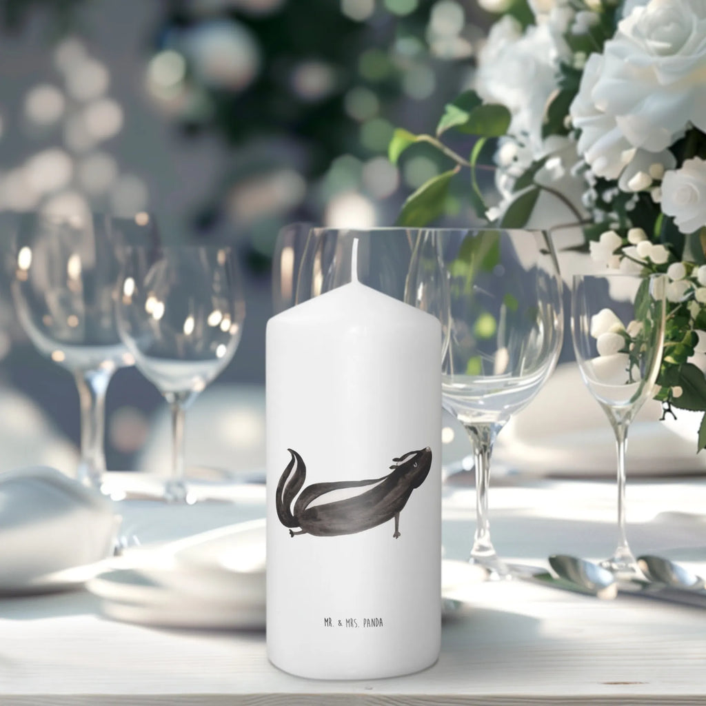 Kerze Stinktier Yoga Zylinderkerze, Dekokerze, Weihnachtskerze, Geburtstagskerze, Erinnerungskerze, Tafelkerze, Kommunionskerze, Erinnerungslicht, Osterkerze, Schmuckkerze, Gartenkerze, Bedruckte Kerze, Kerze Mit Spruch, Tischkerze, Grosse Kerze, Stumpenkerze, Wachskerze, Blockkerze, Laternenkerze, Wunschkerze, Adventskerze, Handgemachte Kerze, Dinnerkerze, Geburtskerze, Hochzeitskerze, Dekorative Kerze, Kerze Mit Motiv, Skunk, Stinktier, Lache, Stinker, Stinki, Liebe, Lebe, Namaste, Yoga, Raubtier, Wildtier