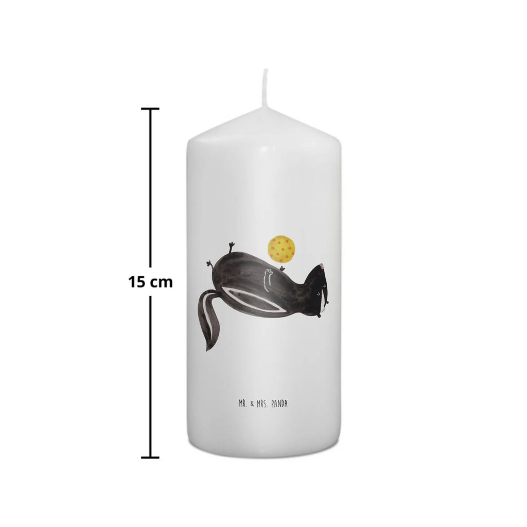 Kerze Stinktier Ball Duftkerze, Grablicht, Kerze Für Firmung, Sojawachskerze, Gedenkkerze, Kerze Für Weihnachten, Kerze Für Kommunion, Teelicht, Tafelkerze, Kerze Mit Gravur, Kerze Als Gastgeschenk, Kerze Mit Namensgravur, Kerze Für Ostern, Tischkerze, Andachtskerze, Dinnerkerzenpaar, Gartenkerze, Kerze Mit Fotoeinleger, Outdoor-Kerze, Kerze Für Hochzeit, Kerze Für Taufe, Blockkerze, Votivkerze, Grabkerze, Kerze Mit Prägung, Kerze Mit Spruch, Kerze Mit Duft, Kerze Für Geburtstag, Handgemachte Kerze, Dinnerkerze, Kerze Ohne Duft, Handgegossene Kerze, Stabkerze, Laternenkerze, Bio-Kerze, Metall-Kerze, Stumpenkerzen-Set, Fair-Trade-Kerze, Stearin­kerze, Stumpenkerze, Streukerze, Kerze Für Advent, Trauerkerze, Glas-Kerze, Kerze Mit Motiv, Kerze, Stinktier, Skunk, Wildtier, Stinker, Weisheit, verspielt, Raubtier, Stinki