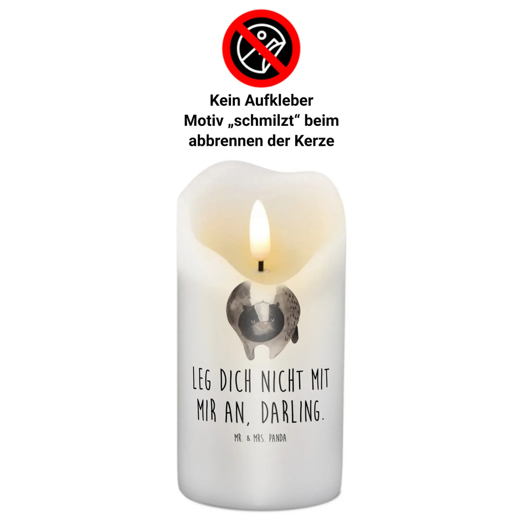 Kerze Stinktier Angriff Adventskerze, Laternenkerze, Stumpenkerze, Dinnerkerze, Hochzeitskerze, Kerze Mit Motiv, Wunschkerze, Osterkerze, Blockkerze, Gartenkerze, Weihnachtskerze, Geburtskerze, Schmuckkerze, Kommunionskerze, Handgemachte Kerze, Kerze Mit Spruch, Erinnerungskerze, Dekokerze, Bedruckte Kerze, Dekorative Kerze, Wachskerze, Erinnerungslicht, Grosse Kerze, Tischkerze, Zylinderkerze, Tafelkerze, Geburtstagskerze, Skunk, Stinktier, Raubtier, Drohung, Wildtier, Stinker, wütend, Stinki