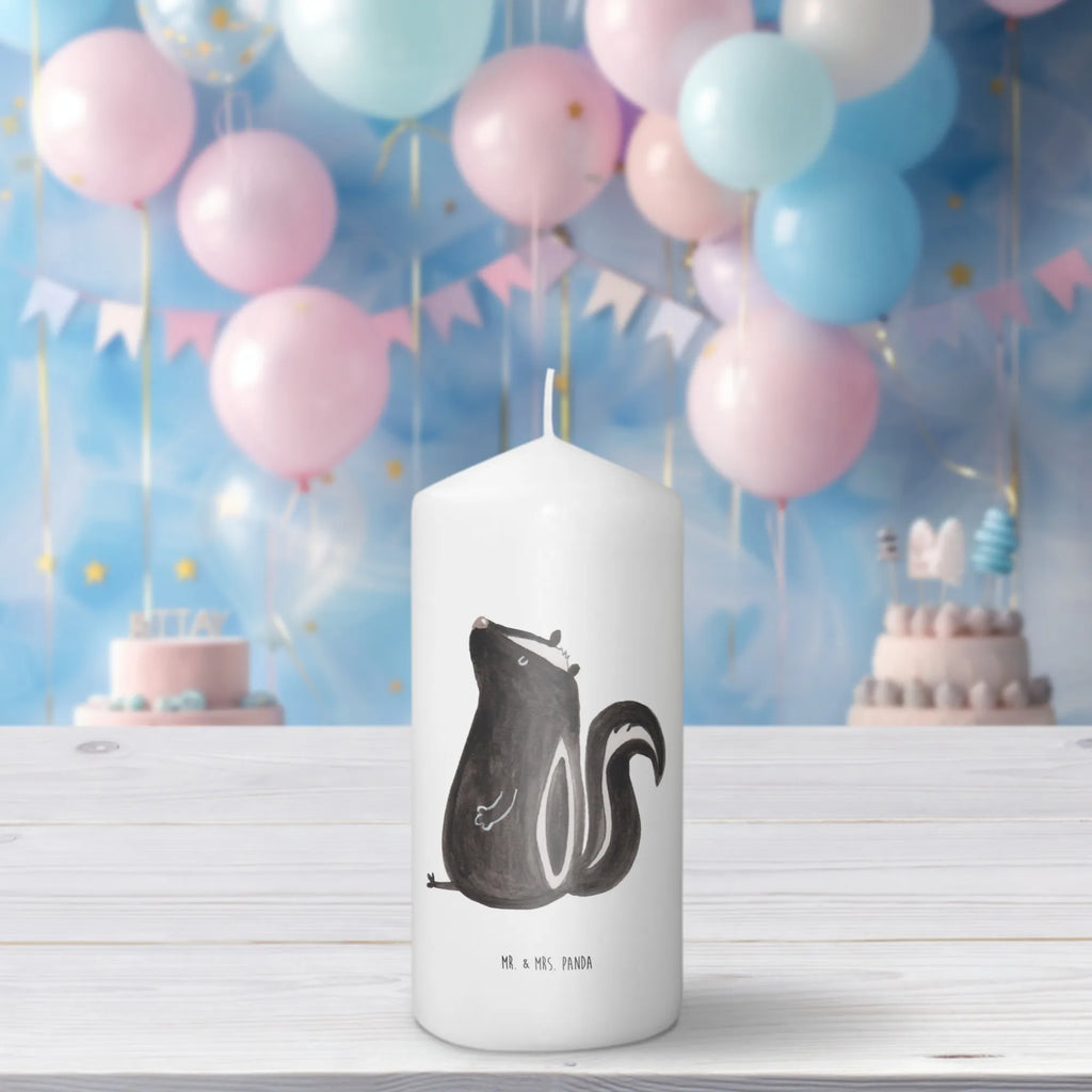 Kerze Stinktier Sitzen Tischkerze, Dekorative Kerze, Blockkerze, Weihnachtskerze, Erinnerungskerze, Grosse Kerze, Osterkerze, Zylinderkerze, Wunschkerze, Adventskerze, Kerze Mit Spruch, Geburtstagskerze, Tafelkerze, Hochzeitskerze, Dekokerze, Erinnerungslicht, Dinnerkerze, Stumpenkerze, Kommunionskerze, Gartenkerze, Geburtskerze, Wachskerze, Laternenkerze, Bedruckte Kerze, Handgemachte Kerze, Schmuckkerze, Kerze Mit Motiv, Skunk, Stinktier, Büro, Stinker, Besserwisser, Spruch, Wildtier, Stinki, Recht, Raubtier