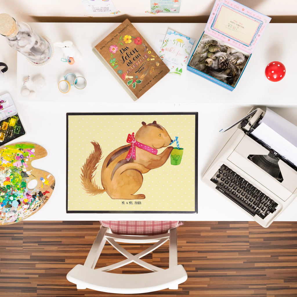 Schreibtischunterlage Eichhörnchen Smoothie schreibauflagen, schreibauflage, tischmatte, Schreibtisch Unterlagen, tischauflage, schreibtischmatte, schreibmatte, tischmatten, schreibtischunterlagen, pultunterlage, Schreibtisch Matte, arbeitsunterlage, Schreibtischauflage, schreibtischunterlage, tischauflagen, tischpad, tischpads, Schreibunterlage, arbeitsmatte, Tischunterlage, schreibtischauflagen, Lustige Sprüche, Tiere, Tiermotive, Gute Laune, Diät, Streifenhörnchen, Abnehmen, Green Smoothies, Eichhörnchen