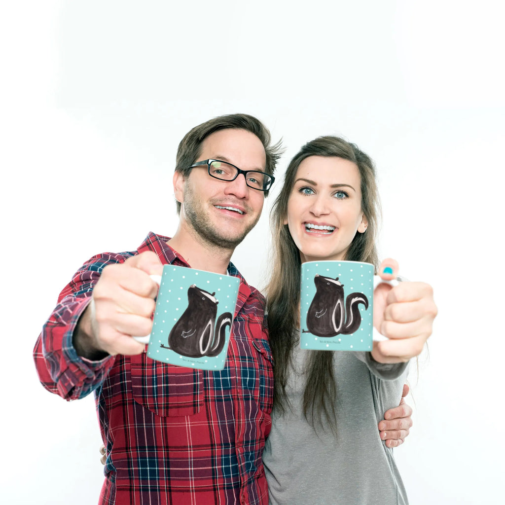 Kubek skunks siedzenie haferl, schöne tasse, Becher, Dekotasse, Kakaotasse, Frühstücksbecher, Trinktasse, kaffeebecher bedruckt, Designtasse, Henkeltasse, Tasse mit Spruch, tasse für büro, Tasse, Kaffeetasse, Teebecher, Teepott, Bürobecher, Geschenktasse, Kaffeebecher, kaffeetasse keramik, Frühstückstasse, Mug, Pott, Bedruckte Tasse, Keramikbecher, hochwertige tasse, kaffeetasse bedruckt, milchkaffeetasse, Sprüchetasse, design tasse, Kaffeepott, Trinkbecher, Keramiktasse, statement tasse, heißgetränkebecher, kaffeebecher keramik, tasse für kaffee, Henkelbecher, Motivtasse, Bürotasse, Tasse mit Motiv, Coffee Mug, Teetasse, Skunk, Stinktier, Stinker, Büro, Raubtier, Wildtier, Stinki, Recht, Besserwisser, Spruch