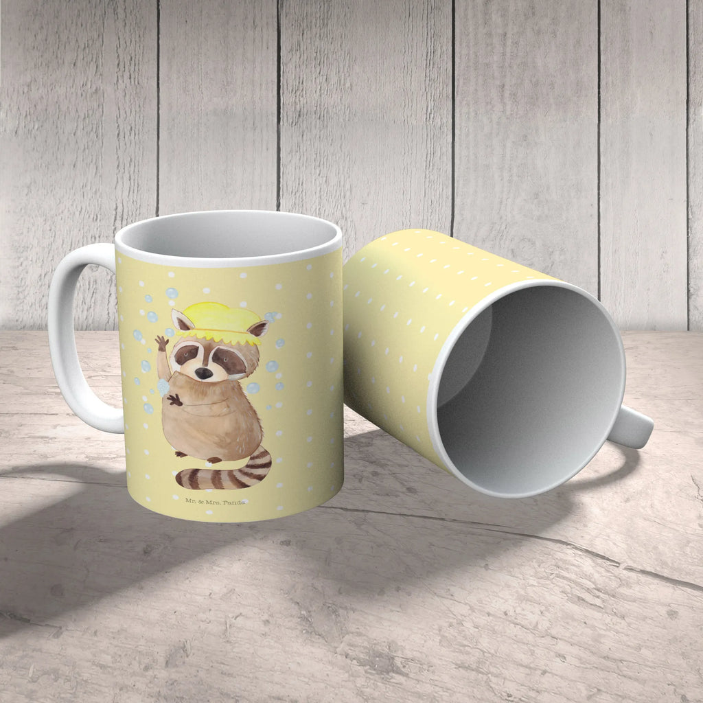 Mug Raccoon Teebecher, Kaffeepott, Bürobecher, Tasse, Coffee Mug, Tasse mit Spruch, kaffeebecher keramik, kaffeetasse keramik, schöne tasse, tasse für kaffee, Trinktasse, Bürotasse, statement tasse, heißgetränkebecher, Tasse mit Motiv, Motivtasse, Bedruckte Tasse, Sprüchetasse, Frühstückstasse, Geschenktasse, Dekotasse, Designtasse, Keramiktasse, haferl, Mug, Henkelbecher, Henkeltasse, hochwertige tasse, kaffeebecher bedruckt, tasse für büro, Kaffeebecher, kaffeetasse bedruckt, Keramikbecher, Frühstücksbecher, design tasse, Kaffeetasse, milchkaffeetasse, Teetasse, Trinkbecher, Teepott, Becher, Kakaotasse, Pott, Gute Laune, Tiere, Lustige Sprüche, Tiermotive, Tagträumen, Fröhlich, Waschbär, Waschen, Plan, Seifenblasen