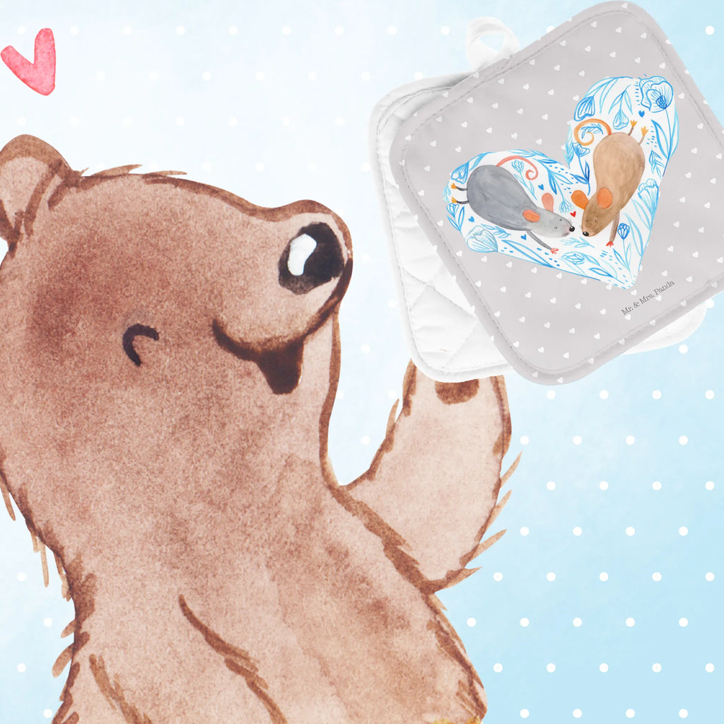 2er Set Topflappen  Mäuse Herz topfhalter, Topflappen, 2er Set Topflappen, Topflappen 2er Set, Topflappen Set, Topflappenset, Topfuntersetzer, Topfhandschuhe, Freundin, Liebesgeschenk, Heiraten, Heiratsantrag, Hocheitstag, Freund, Jahrestag, Verlobung, Partner, Ehemann, Liebe, Ehefrau, Lieblingsmensch, Gemeinsamkeit, Mäuse, Liebesbeweis, Liebesbotschaft, Hochzeit, Geschenk für Zwei, Maus, Love