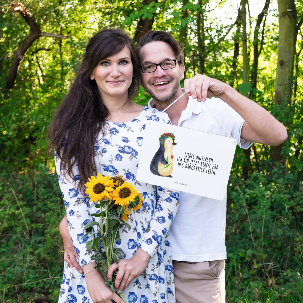Deko Schild Pinguin Blumen Schild mit Spruch, dekotafel, wandtafel, wandhänger, Türschild Familie, sprüche schild, dekoration schild, Holzschild, Schild, Dekoschild, hängeschild, Badschild, Wandschild, Spruchschild, Küchenschild, Türschild, holzbild, Motivschild, Deko Wandtafel, Holztafel, dekoschilder, Deko Schild, Pinguin, Geschenkidee, Lebensziele, Wünsche, Ziele, Lebenslust, Liebeskummer, Pinguine, Universum, Blumenkranz, Motivation, Leben
