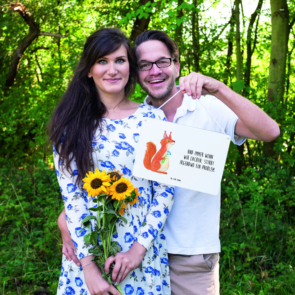 Deko Schild Eichhörnchen Blume Badschild, Deko Wandtafel, wandhänger, Wandschild, holzbild, Schild mit Spruch, Holztafel, dekotafel, Türschild Familie, Deko Schild, hängeschild, Schild, Küchenschild, Holzschild, sprüche schild, dekoration schild, dekoschilder, wandtafel, Motivschild, Spruchschild, Türschild, Dekoschild, Gute Laune, Lustige Sprüche, Tiere, Tiermotive, Spruch Positiv, Spruch Deko, Motivation Bilder, Motivation Sprüche, glücklich Spruch, Spaß, Eichhorn, Lachen, Eichhörnchen