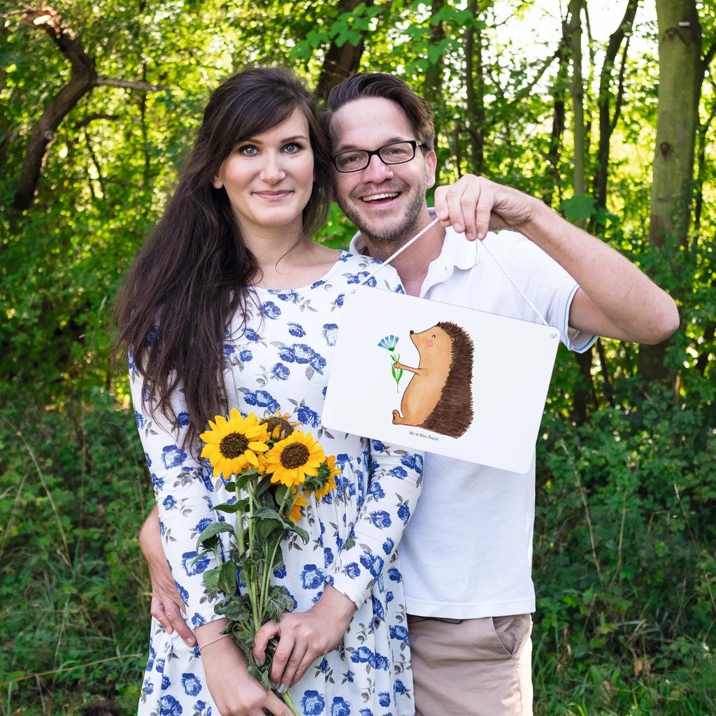 Deko Schild Igel Blumen Türschild, Schild, Schild mit Spruch, Holzschild, wandtafel, Dekoschild, dekotafel, Holztafel, holzbild, Deko Schild, Deko Wandtafel, wandhänger, dekoration schild, Badschild, Spruchschild, Motivschild, sprüche schild, Türschild Familie, dekoschilder, Wandschild, Küchenschild, hängeschild, Tiere, Tiermotive, Gute Laune, Lustige Sprüche, Genesungswünsche, Besuch, Gute Besserung, Krankenhaus, krank, Igel, Krankheit