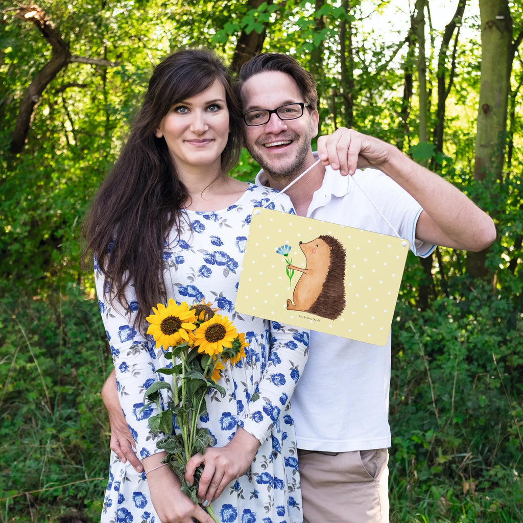 Deko Schild Igel Blumen Türschild, Schild, Schild mit Spruch, Holzschild, wandtafel, Dekoschild, dekotafel, Holztafel, holzbild, Deko Schild, Deko Wandtafel, wandhänger, dekoration schild, Badschild, Spruchschild, Motivschild, sprüche schild, Türschild Familie, dekoschilder, Wandschild, Küchenschild, hängeschild, Tiere, Tiermotive, Gute Laune, Lustige Sprüche, Genesungswünsche, Besuch, Gute Besserung, Krankenhaus, krank, Igel, Krankheit