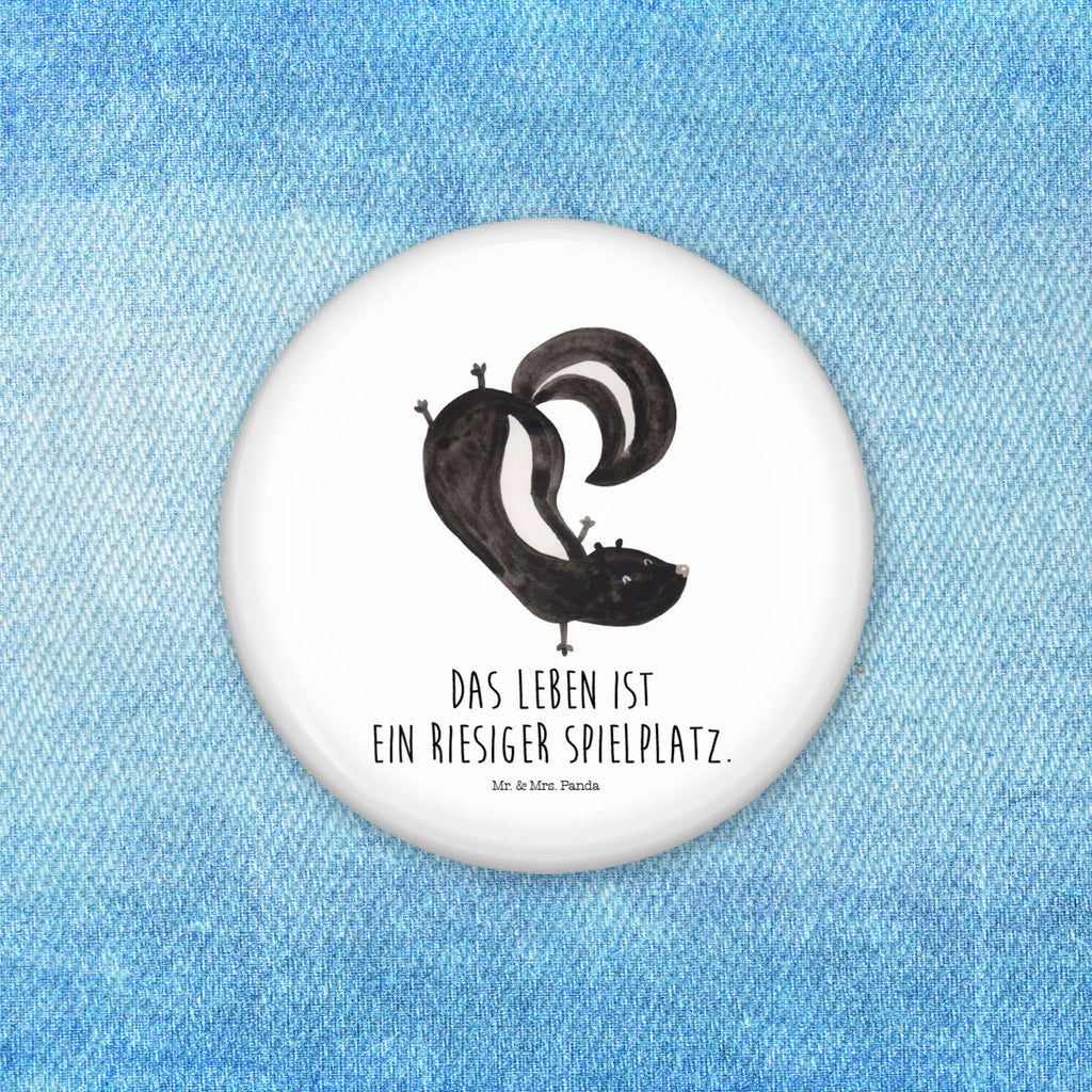 Button skunk handstand Button 50 mm, Eventbutton 50 mm, Marketingbutton 50 mm, Button-Presse 50 mm, Button-Druck 50 mm, Runde Buttons 50 mm, Button-Edition 50 mm, Button-Lieferung 50 mm, Werbebutton 50 mm, Button-Logo 50 mm, Ansteckbutton 50 mm, Button-Design 50 mm, Button-Button 50 mm, Button-Sujet 50 mm, Button-Sonderedition 50 mm, Button Abzeichen 50 mm, Button-Badge 50 mm, Button-Emblem 50 mm, Button-Kollektion 50 mm, Button-Set 50 mm, Button-Anstecker 50 mm, Button-Motiv 50 mm, Sammlerbutton 50 mm, Pin 50 mm, Pin-Button 50 mm, Button-Pin 50 mm, Festivalbutton 50 mm, Badge 50 mm, Vereinsbutton 50 mm, Stinktier, Skunk, Stinker, Raubtier, Wildtier, Spielplatz, Kind, Stinki, verpielt