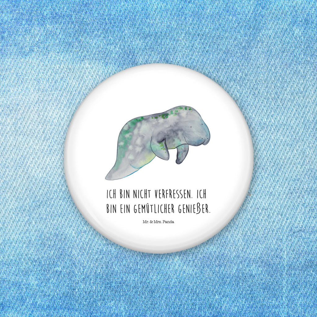 Button Seekuh chillt Button-Set 50 mm, Button-Motiv 50 mm, Vereinsbutton 50 mm, Button-Druck 50 mm, Marketingbutton 50 mm, Button-Sonderedition 50 mm, Pin 50 mm, Eventbutton 50 mm, Sammlerbutton 50 mm, Button-Logo 50 mm, Button-Emblem 50 mm, Button-Badge 50 mm, Button-Button 50 mm, Button-Edition 50 mm, Button-Anstecker 50 mm, Pin-Button 50 mm, Button-Lieferung 50 mm, Button-Kollektion 50 mm, Runde Buttons 50 mm, Button-Sujet 50 mm, Button Abzeichen 50 mm, Button 50 mm, Badge 50 mm, Festivalbutton 50 mm, Werbebutton 50 mm, Button-Presse 50 mm, Button-Pin 50 mm, Ansteckbutton 50 mm, Button-Design 50 mm, Meerestiere, Meer, Urlaub, Diätwahn, Süßigkeiten, Zucker, Abnehmen, Diät, Seekühe, Seekuh, Essen