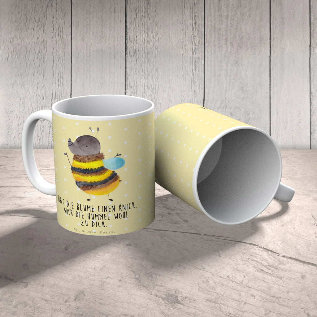 Mug bumblebee fluffy design tasse, Dekotasse, kaffeebecher bedruckt, Tasse mit Motiv, Tasse, Designtasse, Motivtasse, Keramikbecher, Bürotasse, Teepott, tasse für büro, kaffeetasse keramik, Kakaotasse, hochwertige tasse, Kaffeebecher, Frühstücksbecher, Pott, Mug, Teetasse, Bedruckte Tasse, Frühstückstasse, Keramiktasse, Sprüchetasse, schöne tasse, Kaffeetasse, kaffeebecher keramik, Kaffeepott, Teebecher, Henkelbecher, Bürobecher, Trinkbecher, Henkeltasse, haferl, heißgetränkebecher, kaffeetasse bedruckt, tasse für kaffee, milchkaffeetasse, statement tasse, Trinktasse, Becher, Geschenktasse, Coffee Mug, Tasse mit Spruch, Lustige Sprüche, Tiere, Tiermotive, Gute Laune, Biene, Blume, Flauschig, Hummel, Natur