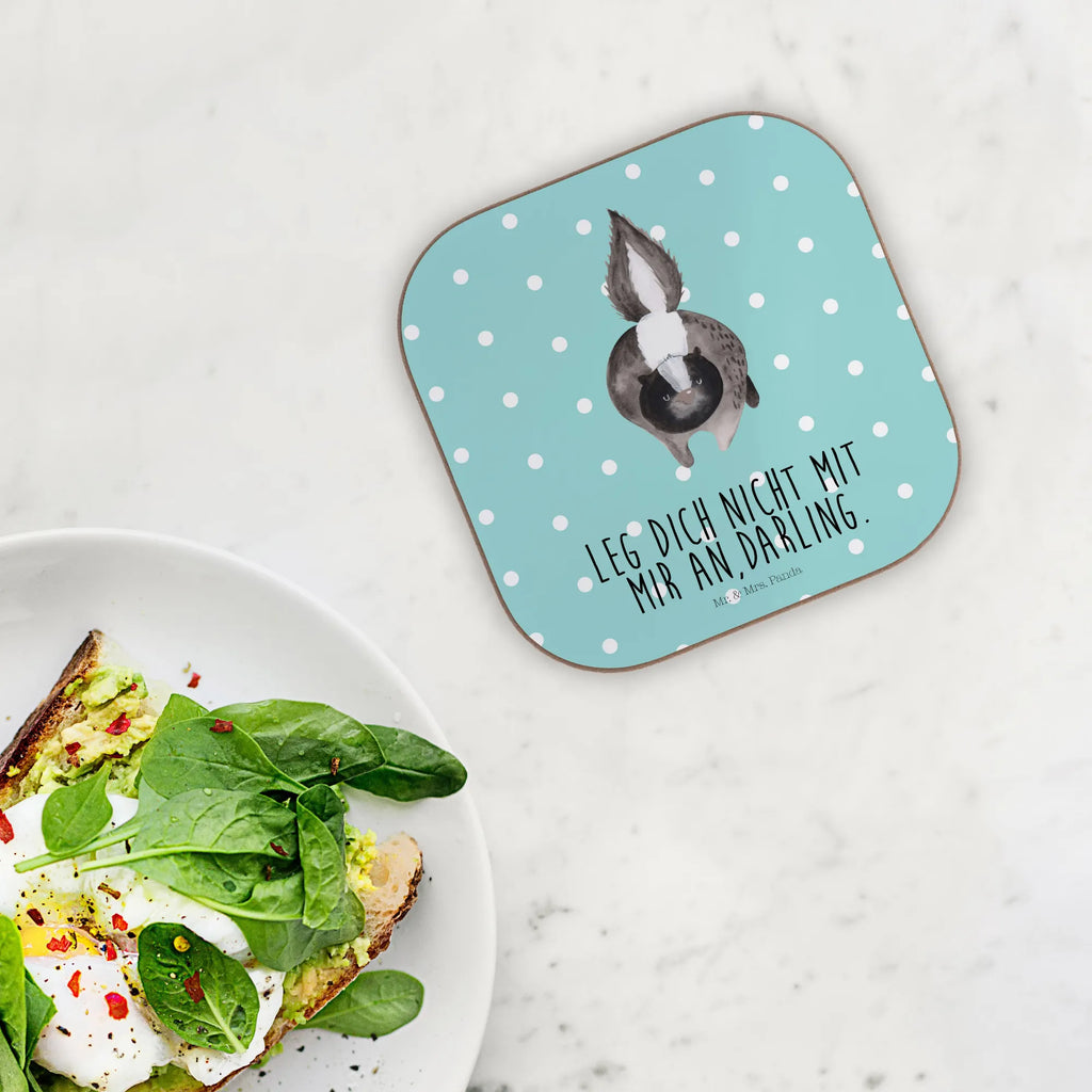 Square coaster skunk attack Untersetzer Holz, Tassen Untersetzer, Glasuntersetzer, Bierdeckel, Untersetzer Gläser, Untersetzer für Gläser, Getränkeuntersetzer, Untersetzer Design, Korkuntersetzer, Untersetzer, Untersetzer aus Holz, Holzuntersetzer, Stinktier, Skunk, Drohung, Wildtier, Stinki, Stinker, Raubtier, wütend