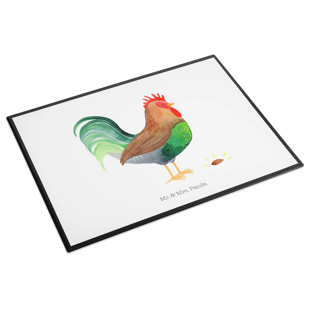 Schreibtischunterlage Hahn mit Korn arbeitsunterlage, schreibtischunterlage, pultunterlage, schreibauflagen, schreibtischmatte, tischmatte, Schreibtisch Unterlagen, schreibmatte, tischpads, tischauflagen, Schreibtisch Matte, schreibtischauflagen, Schreibtischauflage, tischpad, Tischunterlage, schreibtischunterlagen, schreibauflage, tischmatten, arbeitsmatte, Schreibunterlage, tischauflage, Hoftiere, Bauernhof, Landwirt, Landwirtin, Natur, Eier, Hahn, Henne, Korn