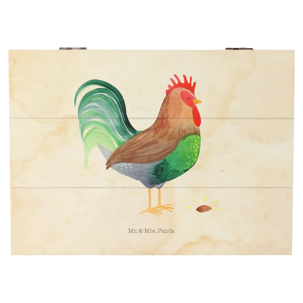 Holzkiste Hahn mit Korn aufbewahrungskisten, Aufbewahrungsbox, Holzkiste, holzkästchen, Holzkiste mit Deckel, box holz, Schatulle, holzschatulle, Holztruhe, Aufbewahrungskiste, holztruhen, Holz Aufbewahrungsbox, holzschachtel, kiste holz, Holzkisten, aufbewahrungskiste mit deckel, truhe holz, Box aus Holz, Aufbewahrungsbox aus Holz, Holzbox, Holzbox mit Deckel, aufbewahrungstruhe, aufbewahrungsboxen, Holzboxen, Aufbewahrungsbox Holz, Bauernhof, Landwirt, Hoftiere, Landwirtin, Henne, Natur, Korn, Eier, Hahn