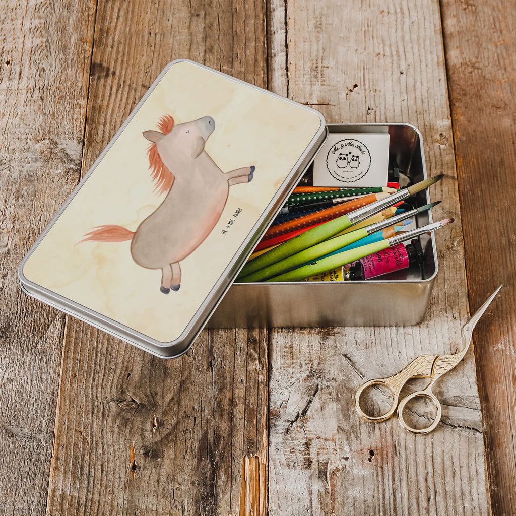 Metal tin Horse Jump Teedose Metall, aufbewahrungsbehälter, Schmuckdose Metall, aufbewahrungsboxen, pralinendose, Metallbox, Aluminiumdose, Metalldose Mit Spruch, Aufbewahrungsbox Metall, Sammeldose Metall, Dose Aus Metall, Geschenkbox Metall, Kaffeedose, blechdosen, gewürzdosen, bonbondose, Geschenkverpackung Aus Metall, Geschenkartikel, metallbehälter, runddose, Vorratsbehälter, süssigkeitendose, Blechbox Mit Aufdruck, Aufbewahrungsdose Metall, Verpackungsdose Metall, keksdosen, dosen, Keksdose Metall, metallboxen, Metalldose Mit Motiv, Vorratsdosen, Aufbewahrungsdose, Geschenkdose, Vorratsbehälter Aus Metall, Runde Dose, Süßigkeitendose Metall, Kaffeedosen, plätzchendose, schmuckdose, Keksdose, Bedruckte Metalldose, Vorratsbox Metall, Metallbehälter Mit Deckel, vorratsboxen, Aufbewahrungsbox, Metalldose, teedosen, Kaffeedose Metall, Blechbehälter, Runddose Metall, Blechdose, Dose, Aufbewahrungsdose Aus Blech, küchenbehälter, Dose Mit Deckel Metall, gebäckdose, gewürzdose, kräuterdose, Teedose, Bauernhof, Hoftiere, Landwirt, Landwirtin, Pferd, Pony, Pferdebesitzer, Pferdestall, Stall, Pferde, Reiten, Ausreiten