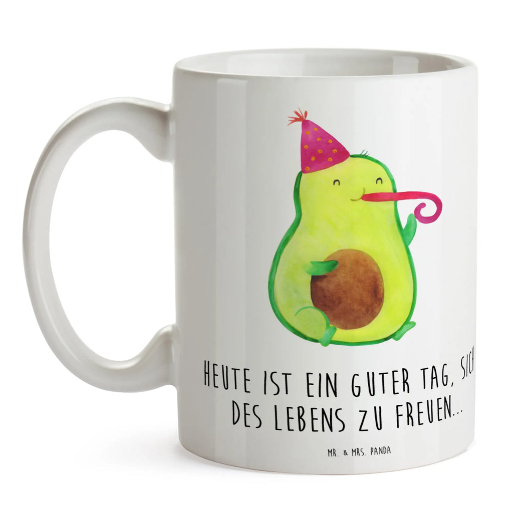 Mug avocado Celebration Henkeltasse, Henkelbecher, Kaffeebecher, Trinktasse, Bürobecher, Frühstückstasse, Mug, kaffeebecher keramik, kaffeetasse keramik, Kakaotasse, heißgetränkebecher, Tasse mit Motiv, Keramiktasse, Coffee Mug, Geschenktasse, Pott, tasse für kaffee, Kaffeepott, Bürotasse, haferl, schöne tasse, milchkaffeetasse, Tasse mit Spruch, kaffeetasse bedruckt, Becher, Tasse, tasse für büro, Trinkbecher, Designtasse, design tasse, Dekotasse, Teetasse, Motivtasse, Frühstücksbecher, Keramikbecher, Sprüchetasse, Kaffeetasse, Bedruckte Tasse, kaffeebecher bedruckt, Teebecher, statement tasse, hochwertige tasse, Teepott, Vegan, Avocado, Veggie, Gesund, Party, Feierlichkeit, Gute Laune, Geburtstag, Feier, Tröte, Fete