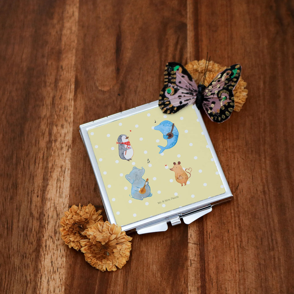 Kwadratowe lusterko do torebki Wielki zespół Handspiegel Geschenkidee, Taschen-Kosmetikspiegel, Spiegel Für Handtasche, Handspiegel Mit Hülle, Runder Taschenspiegel, Handspiegel Für Damen, Schminkspiegel Kompakt, Klappbarer Taschenspiegel, Deko Handspiegel, Kompaktspiegel, Spiegel Für Make-Up Tasche, Tragbarer Spiegel, Silber, Schminkspiegel To Go, Taschenspiegel, Klappspiegel, Handtaschenspiegel, Design Taschenspiegel, Vintage Kompaktspiegel, Quadratischer Handspiegel, Handspiegel Zum Mitnehmen, Spiegel Für Unterwegs, Spiegel Für Schminktasche, Reise Spiegel, Kosmetikspiegel Klein, Mini Spiegel, Klappbarer Handspiegel, Gute Laune, Tiermotive, Tiere, Lustige Sprüche, Musikanten, Pinguin, Elefant, Maus, Hund, Gitarre, Musik, Band, Triangel, Delfin