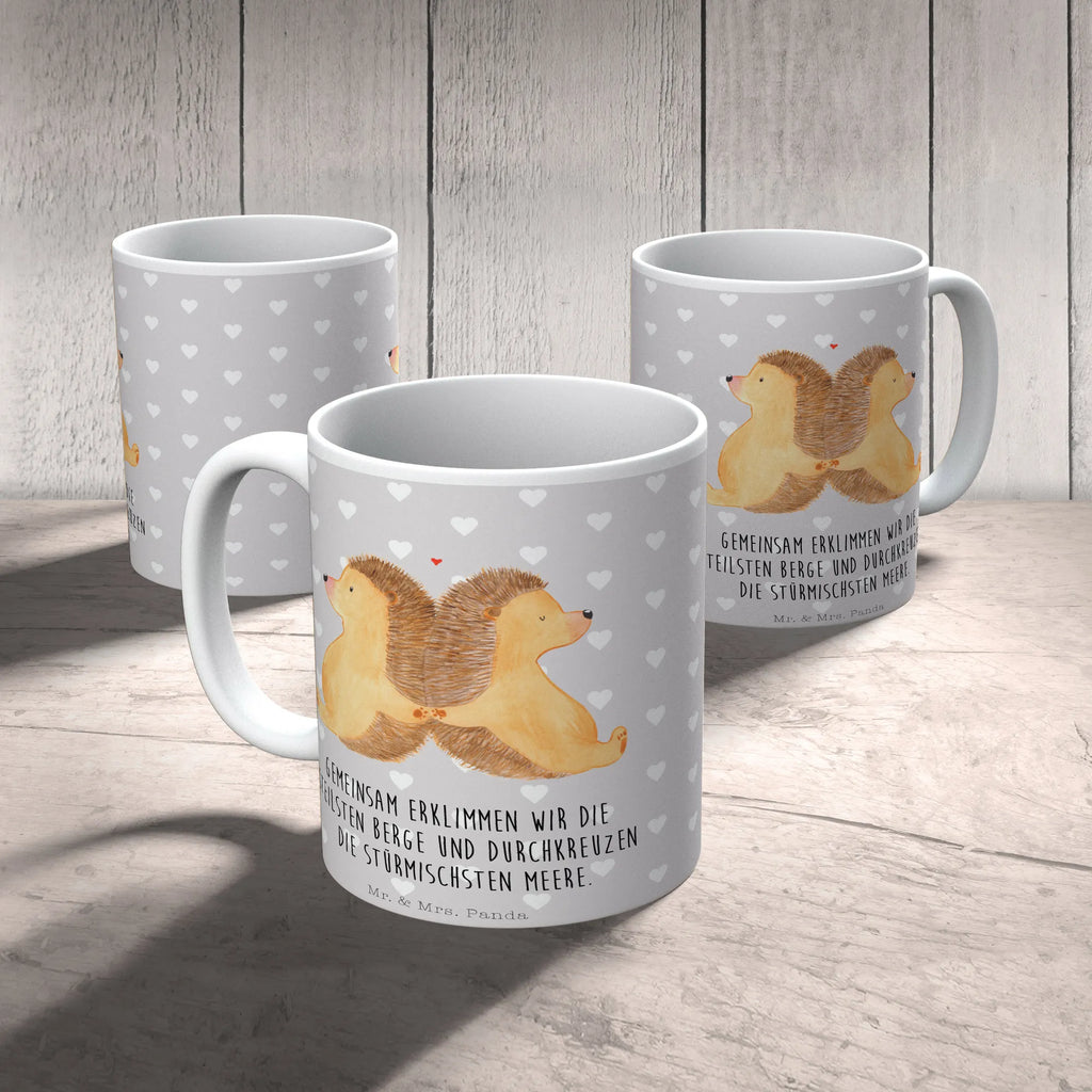Kubek Jeże trzymające się za łapki Keramiktasse, Geschenktasse, Teetasse, Tasse mit Motiven, Kaffeetasse, Tasse mit Zitaten, Porzellantasse, Tasse, Bürotasse, Liebe, Partner, Freund, Freundin, Ehemann, Ehefrau, Heiraten, Verlobung, Heiratsantrag, Liebesgeschenk, Jahrestag, Hocheitstag, große Liebe, Liebesbeweis, Igel, Gemeinsamkeit, Liebesbotschaft, Love, Lieblingsmensch, Hand in Hand, Geschenk für zwei, Igelliebe, Hochzeit