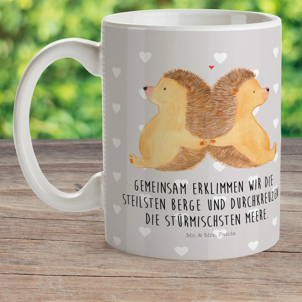 Kindertasse Igel händchenhaltend Design Kindertasse, Kindertasse Mit Tiermotiv, Nachhaltige Kindertasse, Kindertasse Spülmaschinenfest, Tasse Für Kinder, Kinderbecher Mit Spruch, Kindertasse Auslaufsicher, Kinder-Thermobecher, Kinder-Porzellantasse Mit Motiv, Kindertasse Mit Strohhalm, Kinderbecher Für Kleinkinder, Kindertasse Mikrowellengeeignet, Kinderbecher Unzerbrechlich, Trinklernbecher Personalisiert, Trinklern-Tasse, Kindertasse Für Vorschüler, Kinder-Porzellantasse, Kindertasse Für Baby, Kindertasse Mit Griffen, Trinklernbecher Aus Kunststoff, Kinderbecher Aus Edelstahl, Kindertasse Ökologisch, Kindertasse Bunt, Kindertasse BPA-Frei, Kinderbecher, Tasse Für Kleinkinder, Trinklernbecher, Kindertasse Mit Cartoonmotiv, Kinderbecher Mit Deckel, Kindergeburtstag, Kindertasse, Kindertasse Handgemacht, Kindertasse Bruchsicher, Kindertasse Aus Silikon, Tasse Mit Henkel Für Kinder, Kinder-Keramiktasse, Trinklernbecher Mit Deckel, Tasse Für Schulanfänger, Verlobung, Freund, Partner, Heiratsantrag, Freundin, Liebesgeschenk, Ehemann, Hocheitstag, Ehefrau, Heiraten, Jahrestag, Liebe, Hand in Hand, Große Liebe, Liebesbotschaft, Geschenk für Zwei, Love, Hochzeit, Igelliebe, Gemeinsamkeit, Lieblingsmensch, Liebesbeweis, Igel