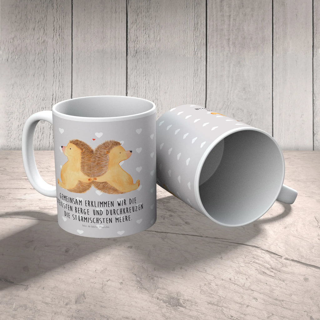 Kindertasse Igel händchenhaltend Design Kindertasse, Kindertasse Mit Tiermotiv, Nachhaltige Kindertasse, Kindertasse Spülmaschinenfest, Tasse Für Kinder, Kinderbecher Mit Spruch, Kindertasse Auslaufsicher, Kinder-Thermobecher, Kinder-Porzellantasse Mit Motiv, Kindertasse Mit Strohhalm, Kinderbecher Für Kleinkinder, Kindertasse Mikrowellengeeignet, Kinderbecher Unzerbrechlich, Trinklernbecher Personalisiert, Trinklern-Tasse, Kindertasse Für Vorschüler, Kinder-Porzellantasse, Kindertasse Für Baby, Kindertasse Mit Griffen, Trinklernbecher Aus Kunststoff, Kinderbecher Aus Edelstahl, Kindertasse Ökologisch, Kindertasse Bunt, Kindertasse BPA-Frei, Kinderbecher, Tasse Für Kleinkinder, Trinklernbecher, Kindertasse Mit Cartoonmotiv, Kinderbecher Mit Deckel, Kindergeburtstag, Kindertasse, Kindertasse Handgemacht, Kindertasse Bruchsicher, Kindertasse Aus Silikon, Tasse Mit Henkel Für Kinder, Kinder-Keramiktasse, Trinklernbecher Mit Deckel, Tasse Für Schulanfänger, Verlobung, Freund, Partner, Heiratsantrag, Freundin, Liebesgeschenk, Ehemann, Hocheitstag, Ehefrau, Heiraten, Jahrestag, Liebe, Hand in Hand, Große Liebe, Liebesbotschaft, Geschenk für Zwei, Love, Hochzeit, Igelliebe, Gemeinsamkeit, Lieblingsmensch, Liebesbeweis, Igel