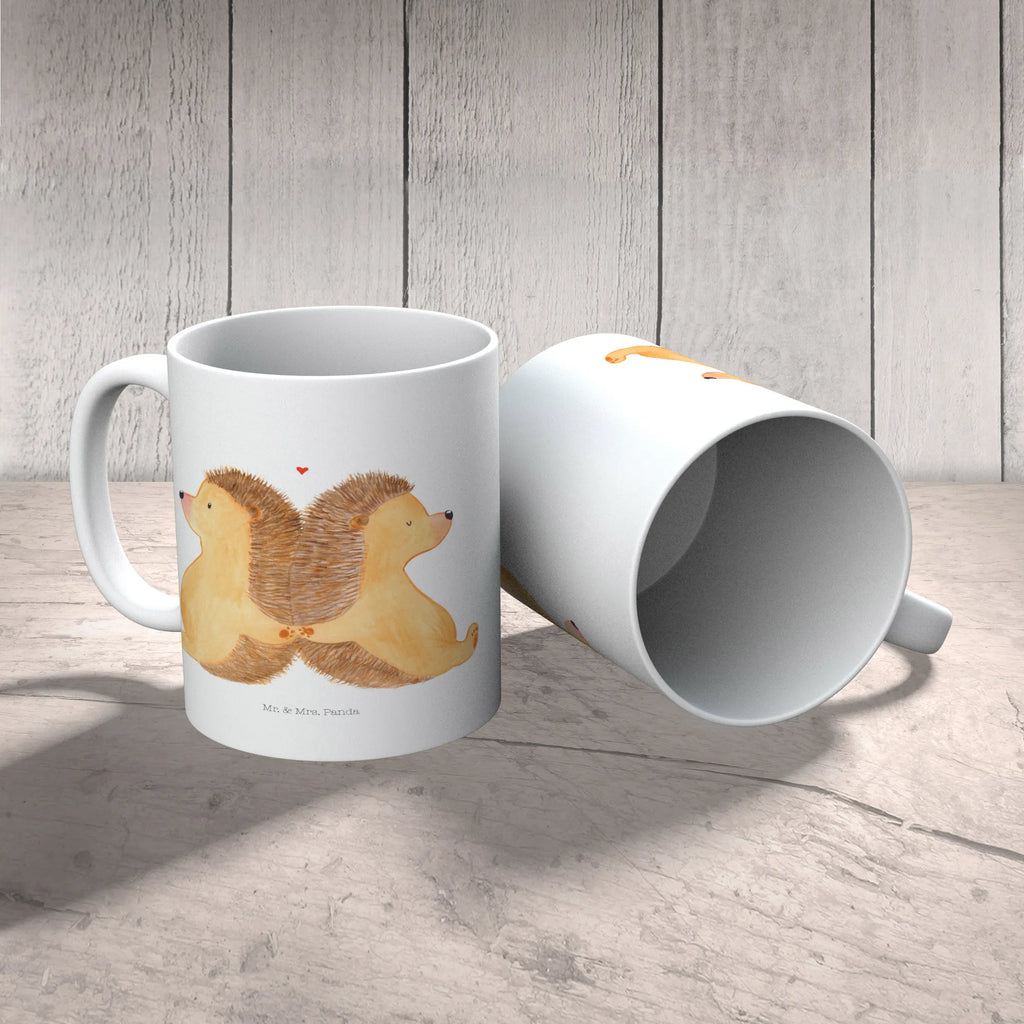 Kindertasse Igel händchenhaltend Design Kindertasse, Kindertasse Mit Tiermotiv, Nachhaltige Kindertasse, Kindertasse Spülmaschinenfest, Tasse Für Kinder, Kinderbecher Mit Spruch, Kindertasse Auslaufsicher, Kinder-Thermobecher, Kinder-Porzellantasse Mit Motiv, Kindertasse Mit Strohhalm, Kinderbecher Für Kleinkinder, Kindertasse Mikrowellengeeignet, Kinderbecher Unzerbrechlich, Trinklernbecher Personalisiert, Trinklern-Tasse, Kindertasse Für Vorschüler, Kinder-Porzellantasse, Kindertasse Für Baby, Kindertasse Mit Griffen, Trinklernbecher Aus Kunststoff, Kinderbecher Aus Edelstahl, Kindertasse Ökologisch, Kindertasse Bunt, Kindertasse BPA-Frei, Kinderbecher, Tasse Für Kleinkinder, Trinklernbecher, Kindertasse Mit Cartoonmotiv, Kinderbecher Mit Deckel, Kindergeburtstag, Kindertasse, Kindertasse Handgemacht, Kindertasse Bruchsicher, Kindertasse Aus Silikon, Tasse Mit Henkel Für Kinder, Kinder-Keramiktasse, Trinklernbecher Mit Deckel, Tasse Für Schulanfänger, Verlobung, Freund, Partner, Heiratsantrag, Freundin, Liebesgeschenk, Ehemann, Hocheitstag, Ehefrau, Heiraten, Jahrestag, Liebe, Hand in Hand, Große Liebe, Liebesbotschaft, Geschenk für Zwei, Love, Hochzeit, Igelliebe, Gemeinsamkeit, Lieblingsmensch, Liebesbeweis, Igel