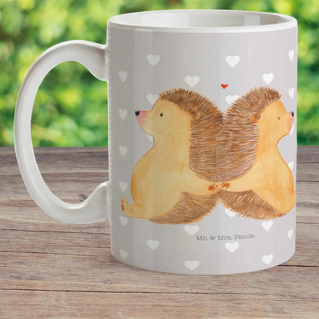 Kindertasse Igel händchenhaltend Design Kindertasse, Kindertasse Mit Tiermotiv, Nachhaltige Kindertasse, Kindertasse Spülmaschinenfest, Tasse Für Kinder, Kinderbecher Mit Spruch, Kindertasse Auslaufsicher, Kinder-Thermobecher, Kinder-Porzellantasse Mit Motiv, Kindertasse Mit Strohhalm, Kinderbecher Für Kleinkinder, Kindertasse Mikrowellengeeignet, Kinderbecher Unzerbrechlich, Trinklernbecher Personalisiert, Trinklern-Tasse, Kindertasse Für Vorschüler, Kinder-Porzellantasse, Kindertasse Für Baby, Kindertasse Mit Griffen, Trinklernbecher Aus Kunststoff, Kinderbecher Aus Edelstahl, Kindertasse Ökologisch, Kindertasse Bunt, Kindertasse BPA-Frei, Kinderbecher, Tasse Für Kleinkinder, Trinklernbecher, Kindertasse Mit Cartoonmotiv, Kinderbecher Mit Deckel, Kindergeburtstag, Kindertasse, Kindertasse Handgemacht, Kindertasse Bruchsicher, Kindertasse Aus Silikon, Tasse Mit Henkel Für Kinder, Kinder-Keramiktasse, Trinklernbecher Mit Deckel, Tasse Für Schulanfänger, Verlobung, Freund, Partner, Heiratsantrag, Freundin, Liebesgeschenk, Ehemann, Hocheitstag, Ehefrau, Heiraten, Jahrestag, Liebe, Hand in Hand, Große Liebe, Liebesbotschaft, Geschenk für Zwei, Love, Hochzeit, Igelliebe, Gemeinsamkeit, Lieblingsmensch, Liebesbeweis, Igel