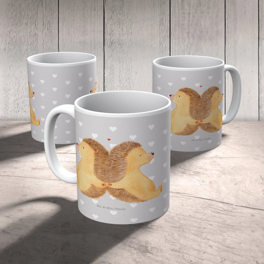 Kindertasse Igel händchenhaltend Design Kindertasse, Kindertasse Mit Tiermotiv, Nachhaltige Kindertasse, Kindertasse Spülmaschinenfest, Tasse Für Kinder, Kinderbecher Mit Spruch, Kindertasse Auslaufsicher, Kinder-Thermobecher, Kinder-Porzellantasse Mit Motiv, Kindertasse Mit Strohhalm, Kinderbecher Für Kleinkinder, Kindertasse Mikrowellengeeignet, Kinderbecher Unzerbrechlich, Trinklernbecher Personalisiert, Trinklern-Tasse, Kindertasse Für Vorschüler, Kinder-Porzellantasse, Kindertasse Für Baby, Kindertasse Mit Griffen, Trinklernbecher Aus Kunststoff, Kinderbecher Aus Edelstahl, Kindertasse Ökologisch, Kindertasse Bunt, Kindertasse BPA-Frei, Kinderbecher, Tasse Für Kleinkinder, Trinklernbecher, Kindertasse Mit Cartoonmotiv, Kinderbecher Mit Deckel, Kindergeburtstag, Kindertasse, Kindertasse Handgemacht, Kindertasse Bruchsicher, Kindertasse Aus Silikon, Tasse Mit Henkel Für Kinder, Kinder-Keramiktasse, Trinklernbecher Mit Deckel, Tasse Für Schulanfänger, Verlobung, Freund, Partner, Heiratsantrag, Freundin, Liebesgeschenk, Ehemann, Hocheitstag, Ehefrau, Heiraten, Jahrestag, Liebe, Hand in Hand, Große Liebe, Liebesbotschaft, Geschenk für Zwei, Love, Hochzeit, Igelliebe, Gemeinsamkeit, Lieblingsmensch, Liebesbeweis, Igel