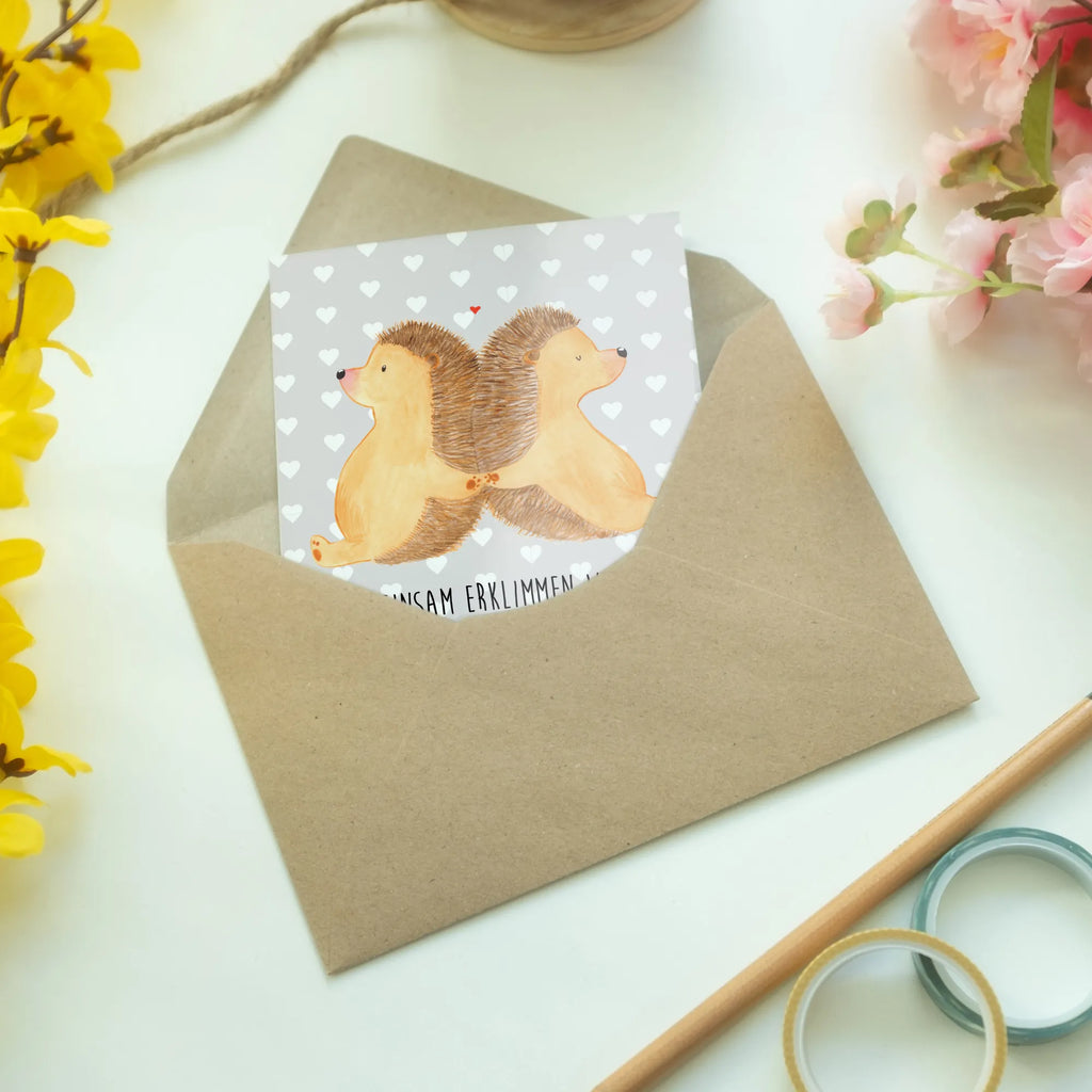 Grußkarte Igel händchenhaltend vatertagskarte, weihnachtskarten, Klappkarte, kommunionskarte, hochzeitskarten, firmungskarte, valentinstagskarte, Beileidskarte, glückwunschkarten, jubiläumskarte, Glückwunschkarte, dankeskarten, spruchkarte, Grußkarten, osterkarte, abiturkarte, babykarte, neujahrskarte, einladungskarten, Grußkarte, Motivkarte, osterkarten, genesungskarte, Verlobung, Freund, Partner, Heiratsantrag, Freundin, Liebesgeschenk, Ehemann, Hocheitstag, Ehefrau, Heiraten, Jahrestag, Liebe, Hand in Hand, Liebesbotschaft, Gemeinsamkeit, Geschenk für Zwei, Love, Große Liebe, Liebesbeweis, Igelliebe, Igel, Hochzeit, Lieblingsmensch