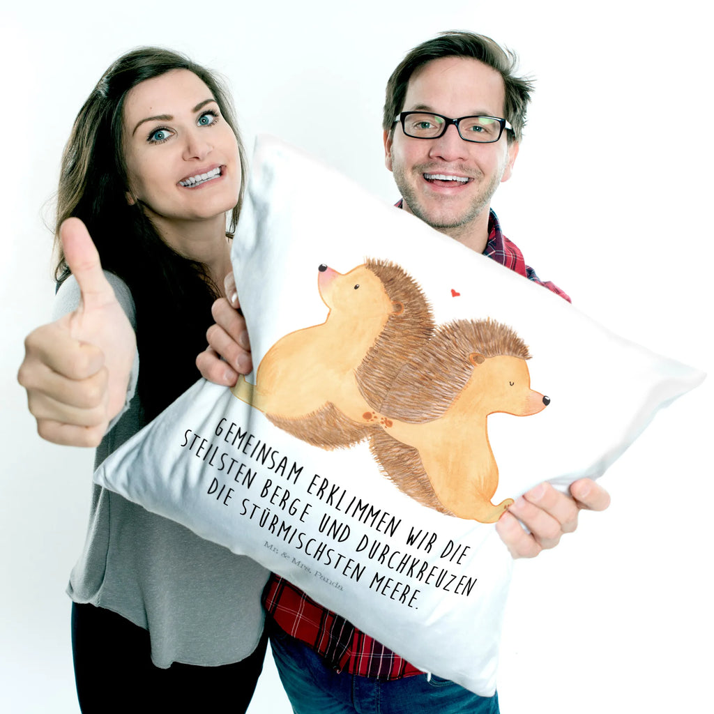 Cushion Hedgehogs holding hands Kopfkissen 40x40, Sofakissen, Sofakissen 40x40, Dekokissen 40x40, Dekokissen Sofa, Kissenhülle, Kopfkissen, Motivkissen, Kissenbezüge, Kissenbezug 40x40, Couchkissen, Kissen 40x40 Waschbar, sitzkissen, Zierkissen, Kissen, Kissen 40x40, Dekokissen, Kissenhülle 40x40, sofakissen, Liebe, Partner, Freund, Freundin, Ehemann, Ehefrau, Heiraten, Verlobung, Heiratsantrag, Liebesgeschenk, Jahrestag, Hocheitstag, Igel, Liebesbeweis, Geschenk für zwei, Hochzeit, Gemeinsamkeit, Lieblingsmensch, große Liebe, Igelliebe, Liebesbotschaft, Love, Hand in Hand