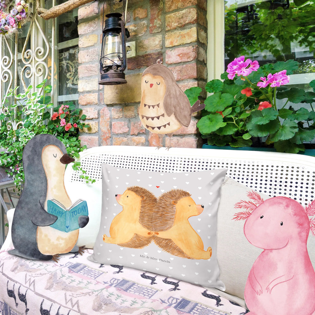 Cushion Hedgehogs holding hands Kopfkissen 40x40, Sofakissen, Sofakissen 40x40, Dekokissen 40x40, Dekokissen Sofa, Kissenhülle, Kopfkissen, Motivkissen, Kissenbezüge, Kissenbezug 40x40, Couchkissen, Kissen 40x40 Waschbar, sitzkissen, Zierkissen, Kissen, Kissen 40x40, Dekokissen, Kissenhülle 40x40, sofakissen, Liebe, Partner, Freund, Freundin, Ehemann, Ehefrau, Heiraten, Verlobung, Heiratsantrag, Liebesgeschenk, Jahrestag, Hocheitstag, Igel, Liebesbeweis, Geschenk für zwei, Hochzeit, Gemeinsamkeit, Lieblingsmensch, große Liebe, Igelliebe, Liebesbotschaft, Love, Hand in Hand